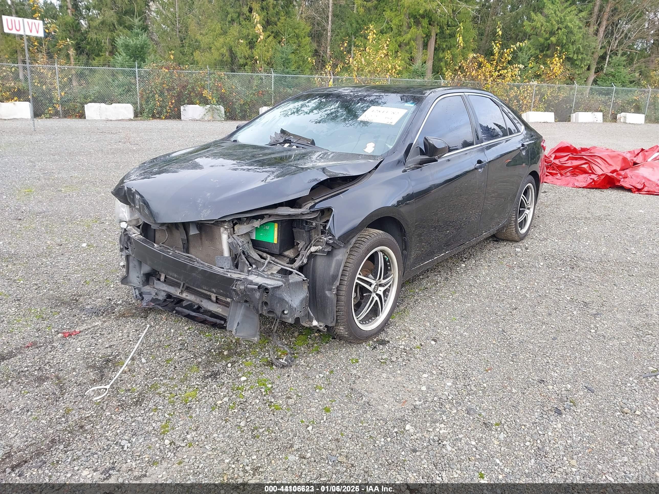 TOYOTA CAMRY image 2