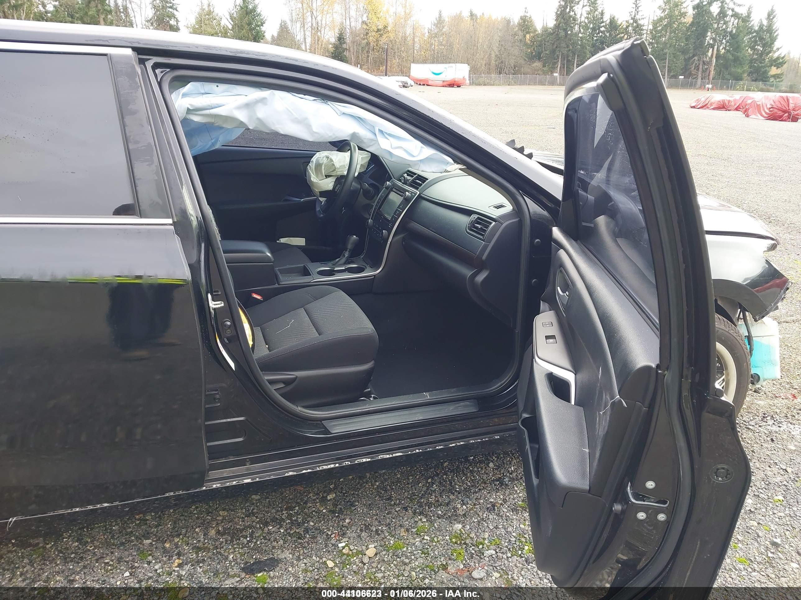 TOYOTA CAMRY image 5
