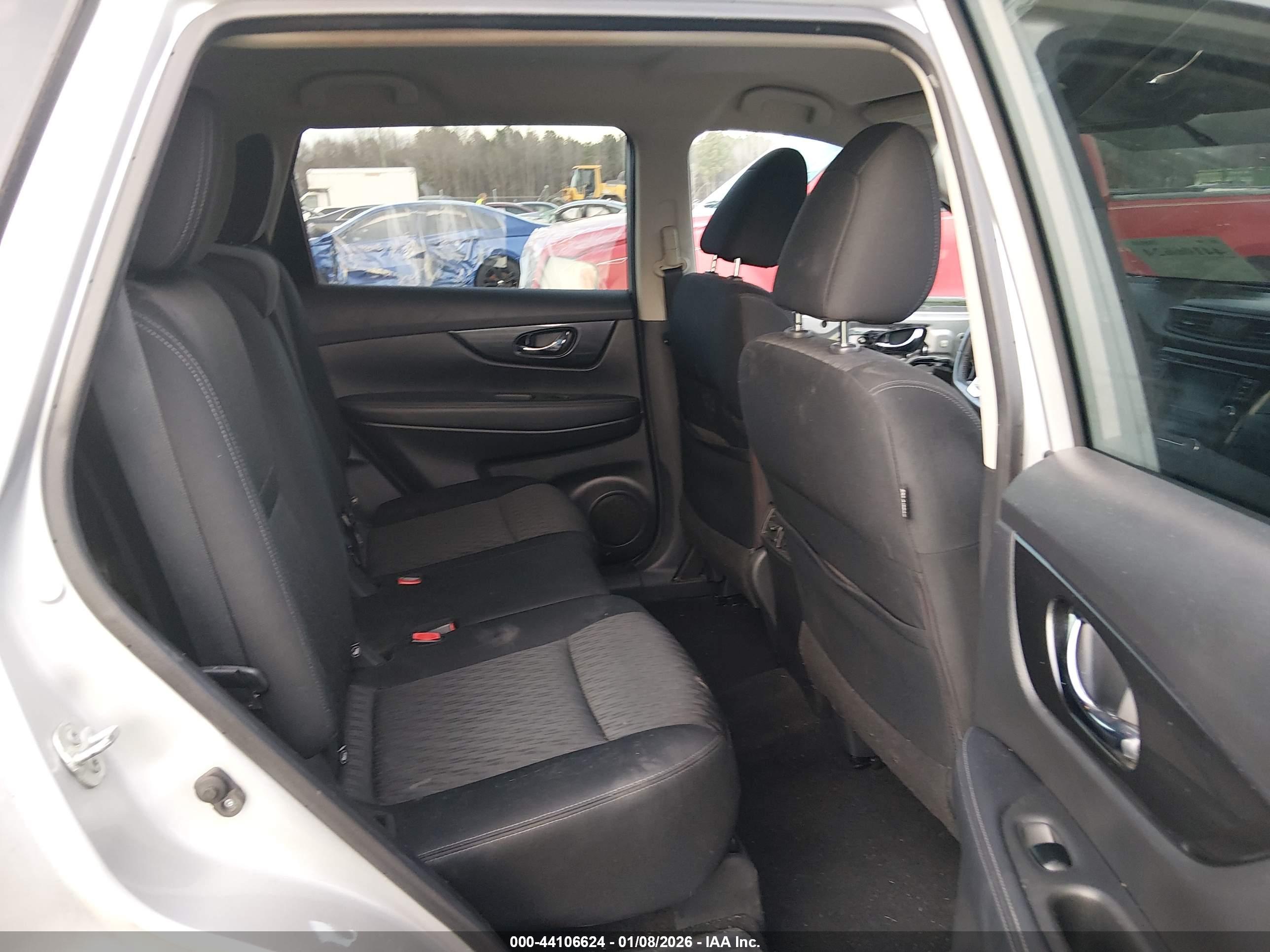 NISSAN ROGUE image 8