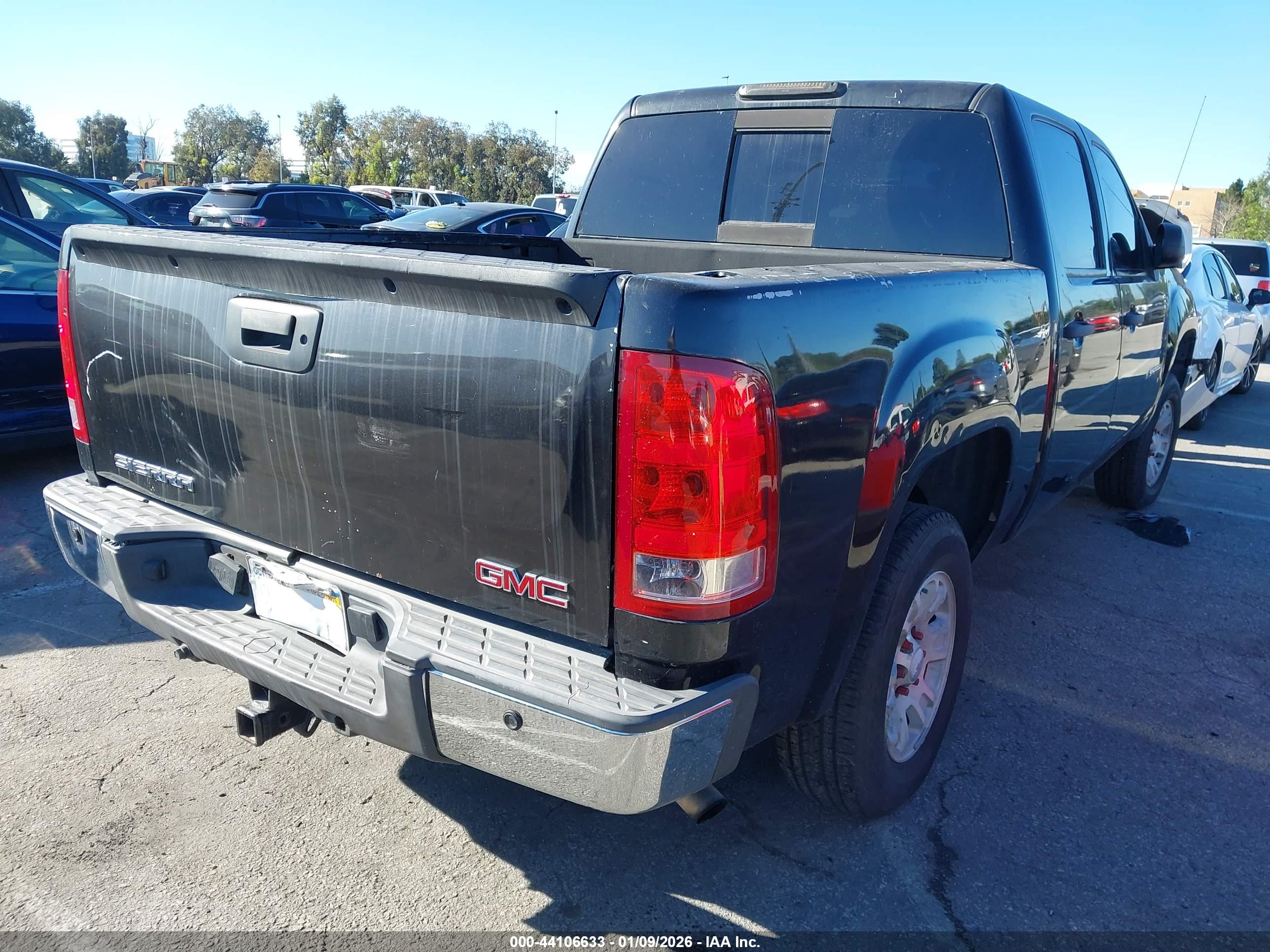 GMC SIERRA image 4