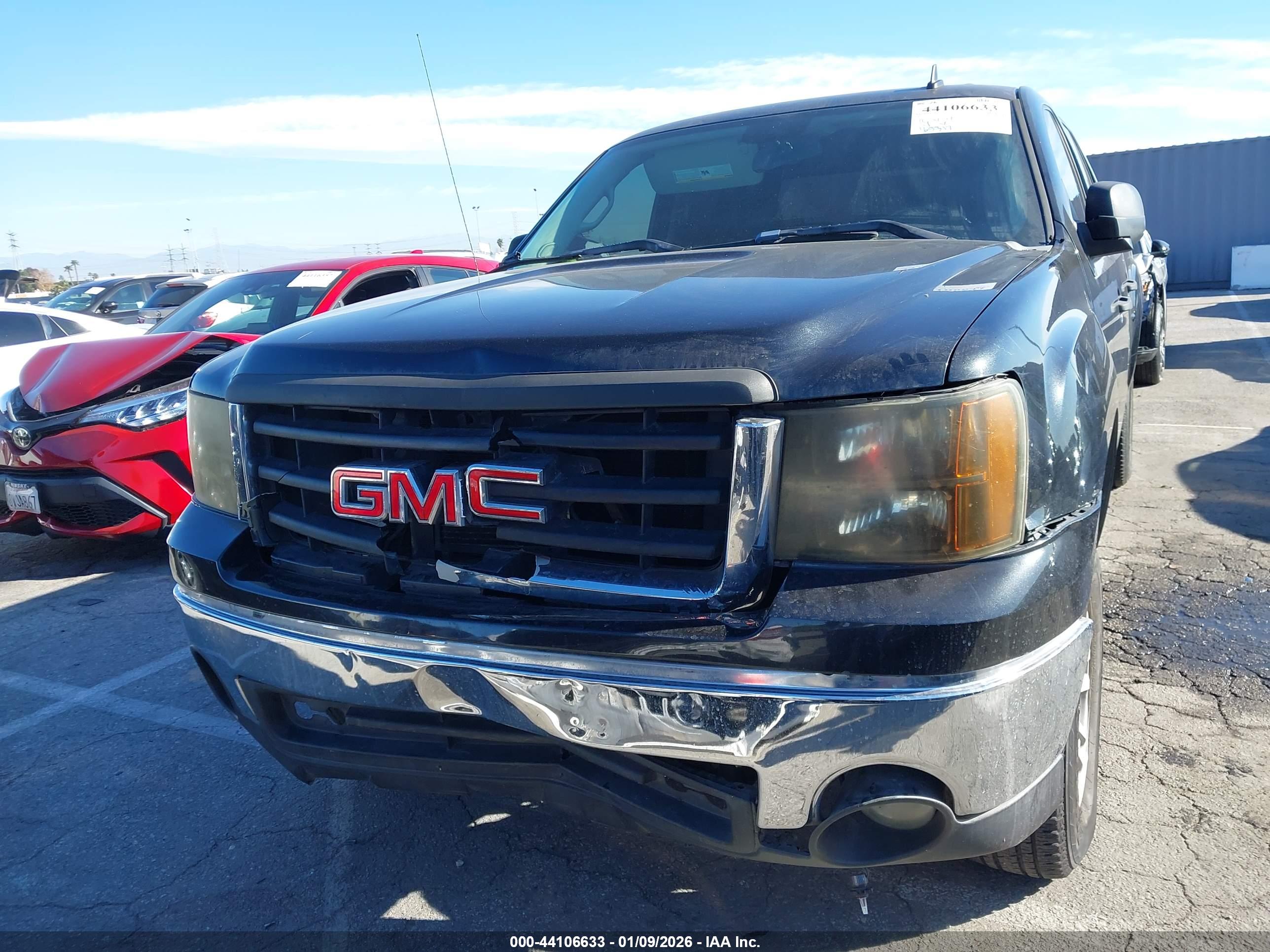 GMC SIERRA image 6