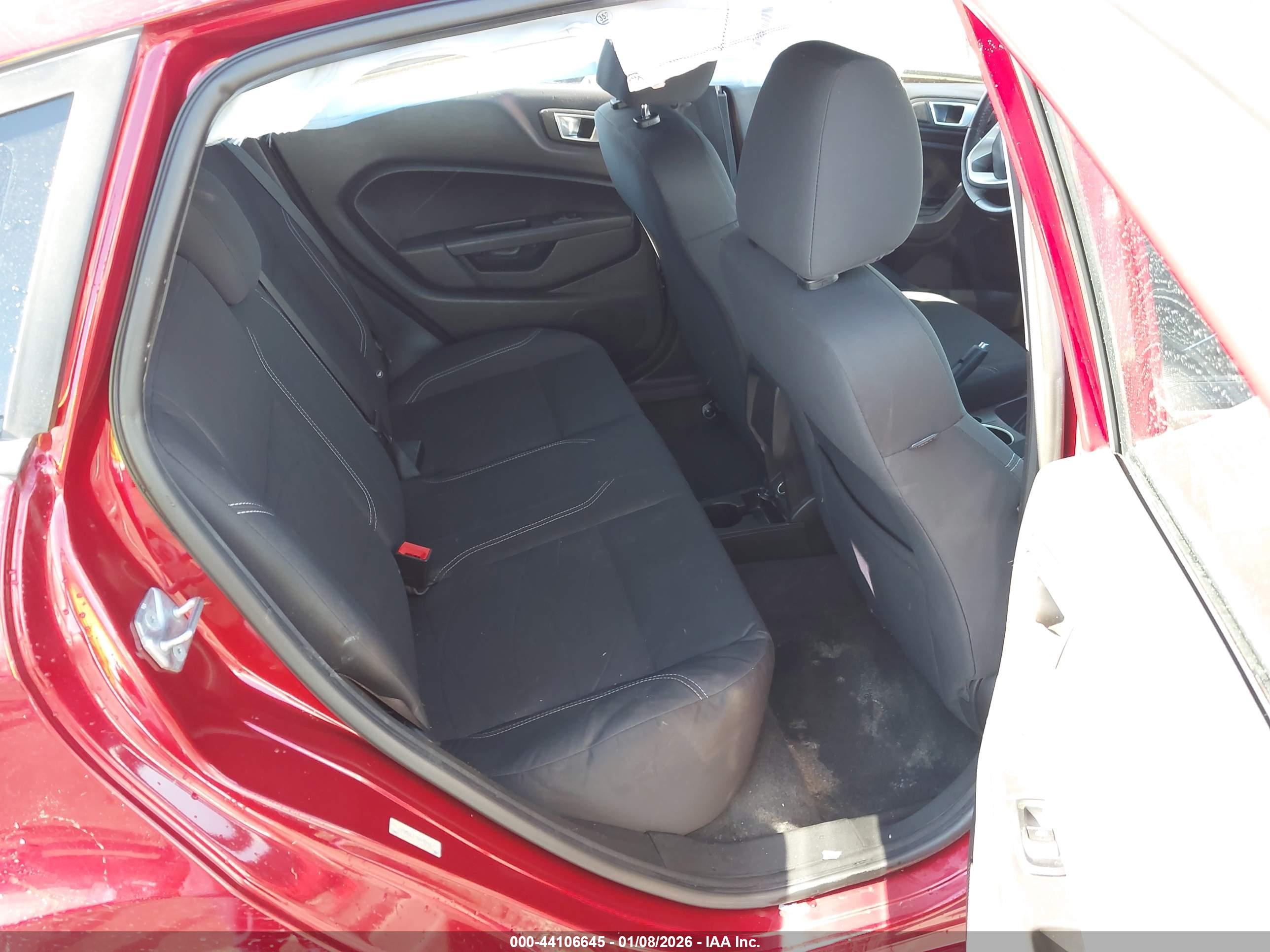 FORD FIESTA image 8