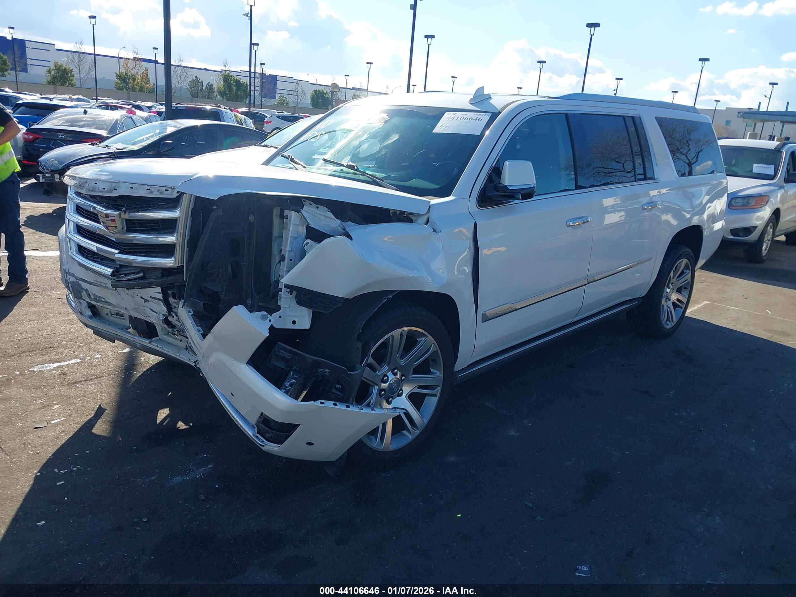CADILLAC ESCALADE image 2