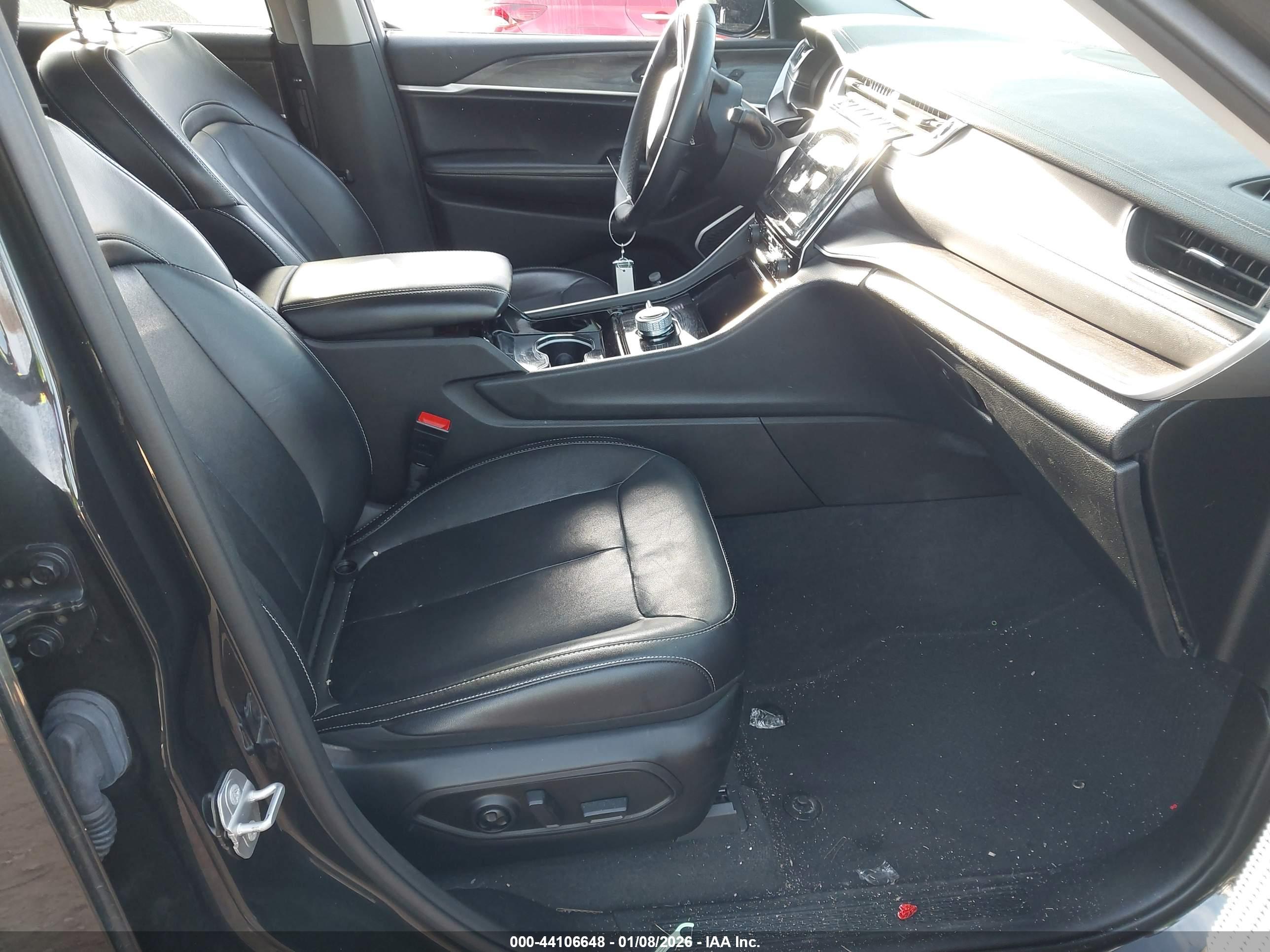 JEEP GRAND image 5
