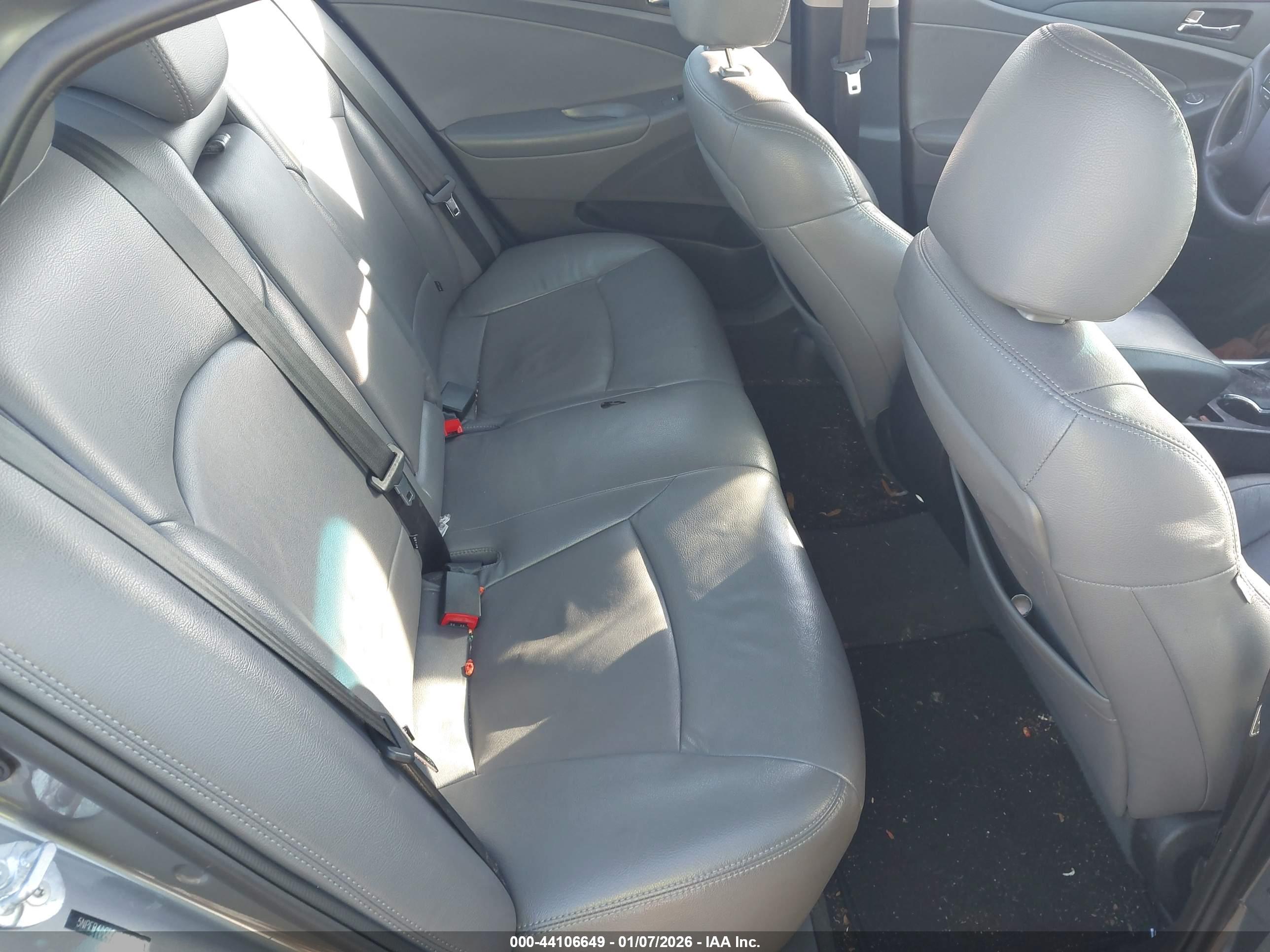 HYUNDAI SONATA image 8