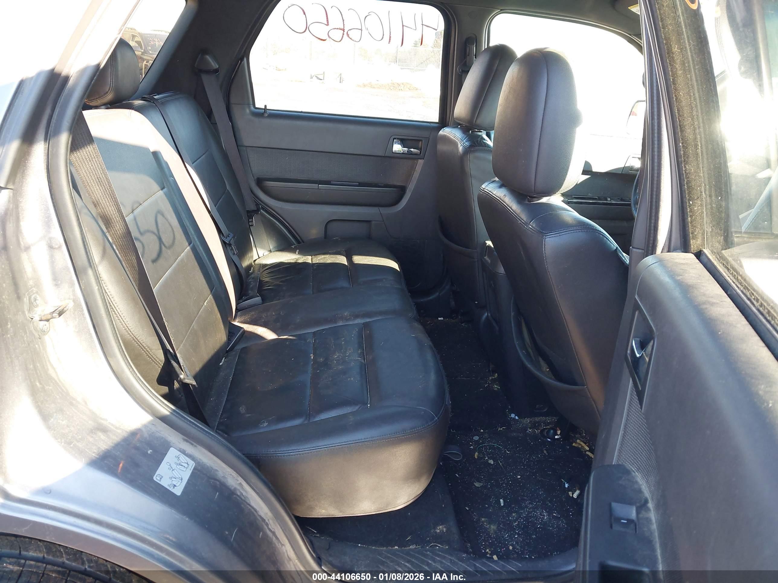 FORD ESCAPE image 8