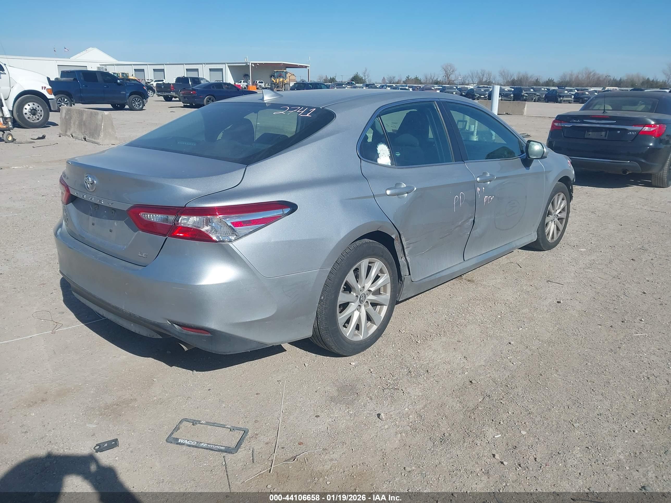 TOYOTA CAMRY image 4