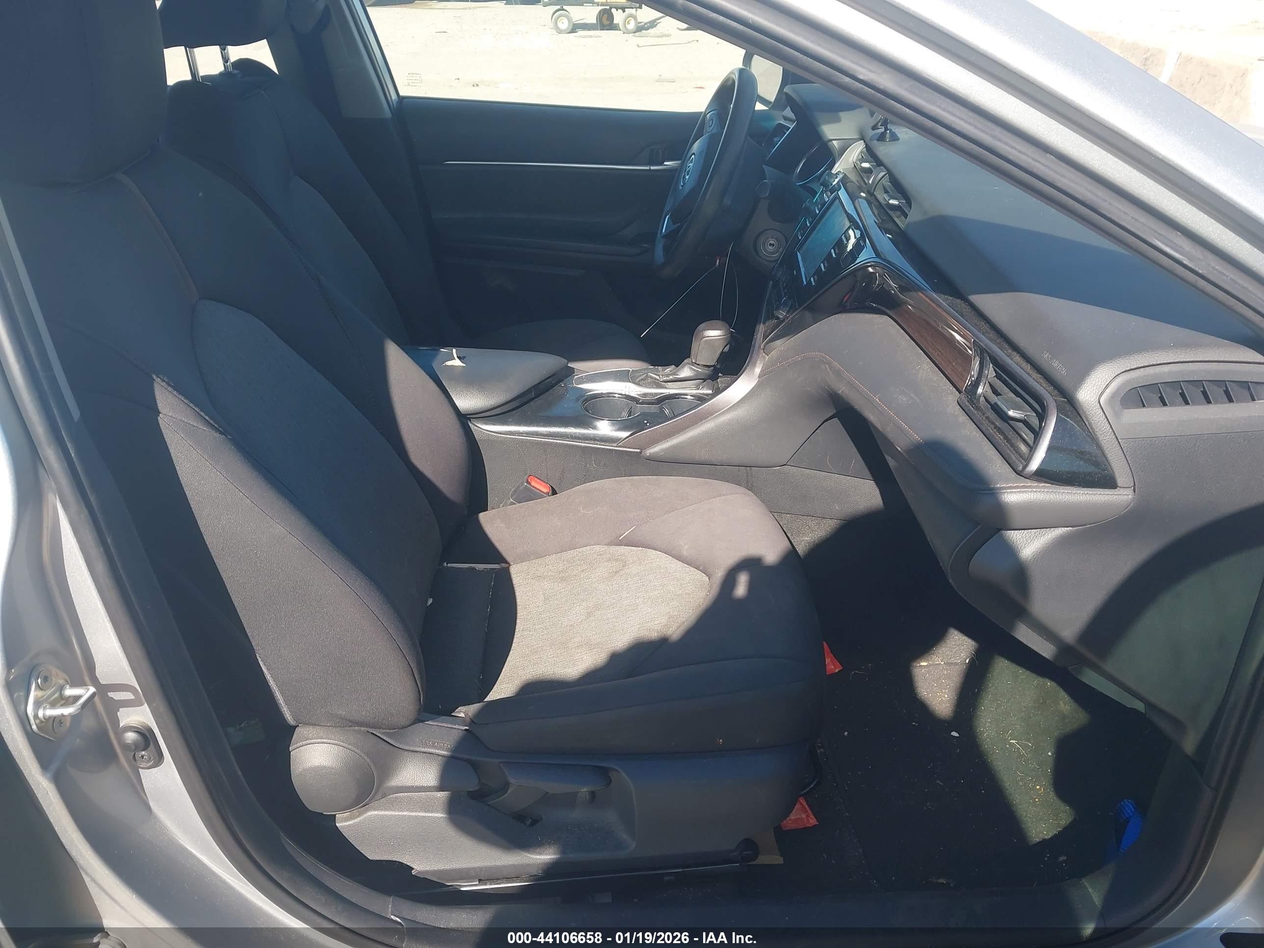 TOYOTA CAMRY image 5