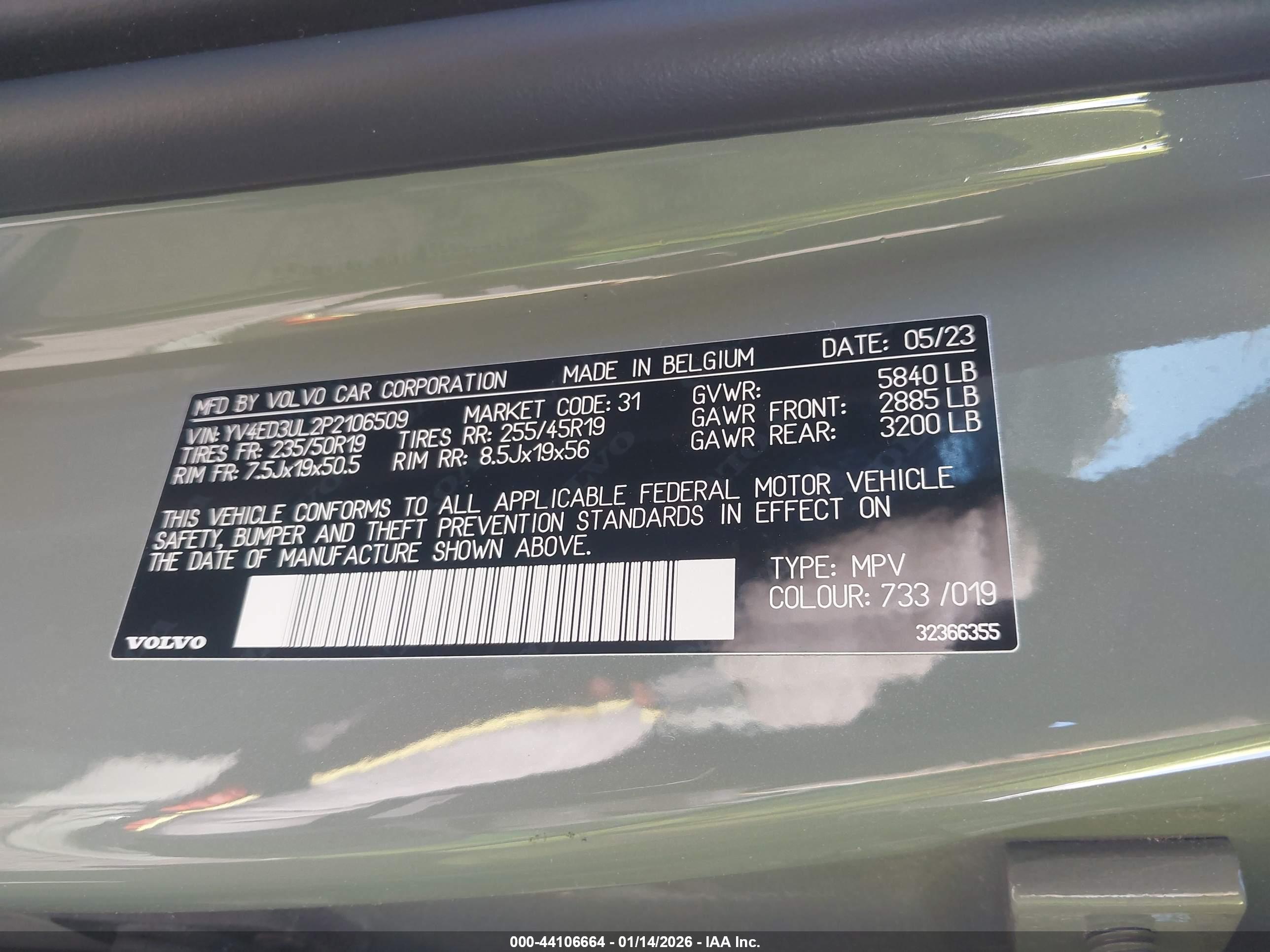 VOLVO XC40 image 9