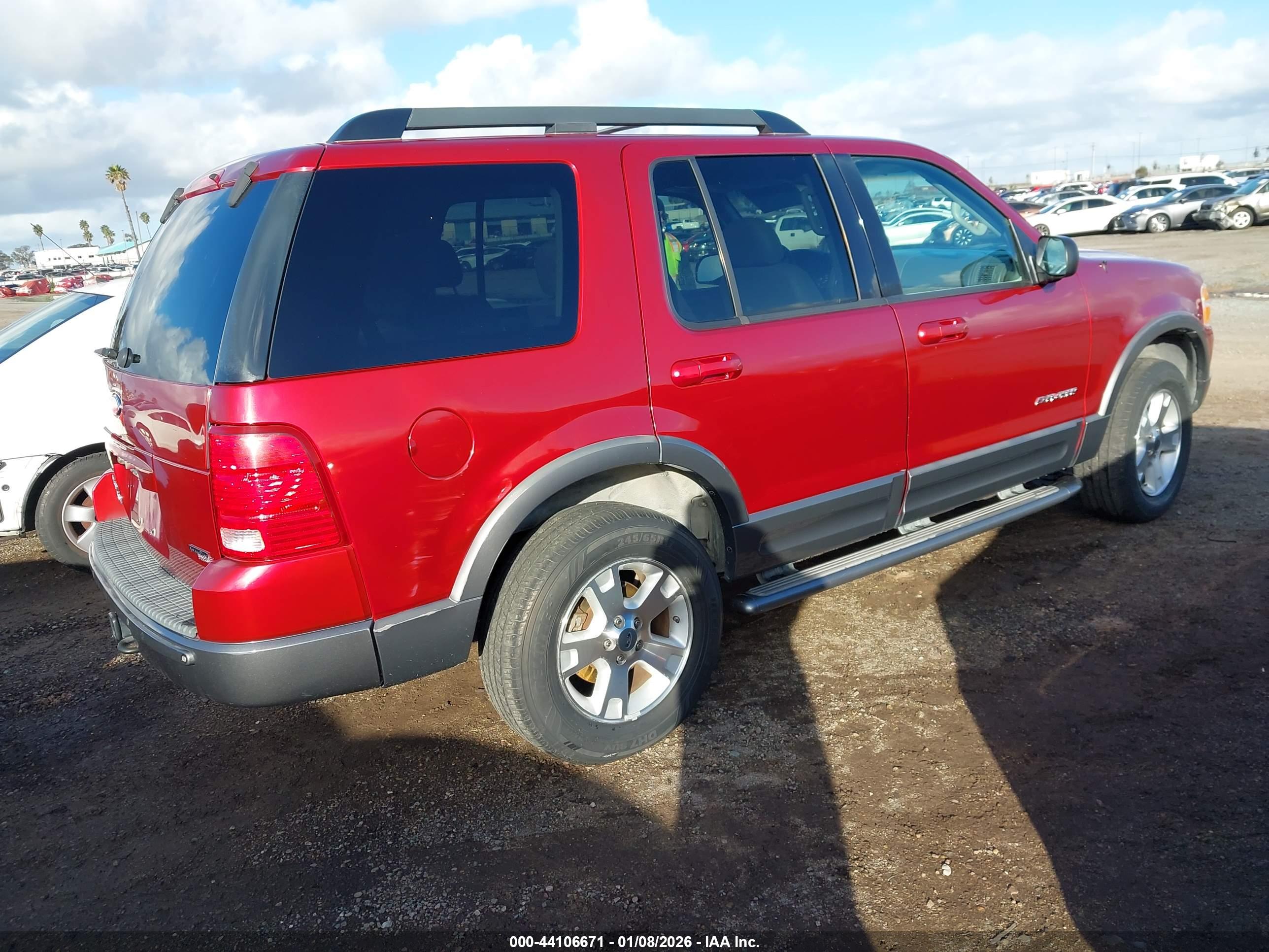 FORD EXPLORER image 4
