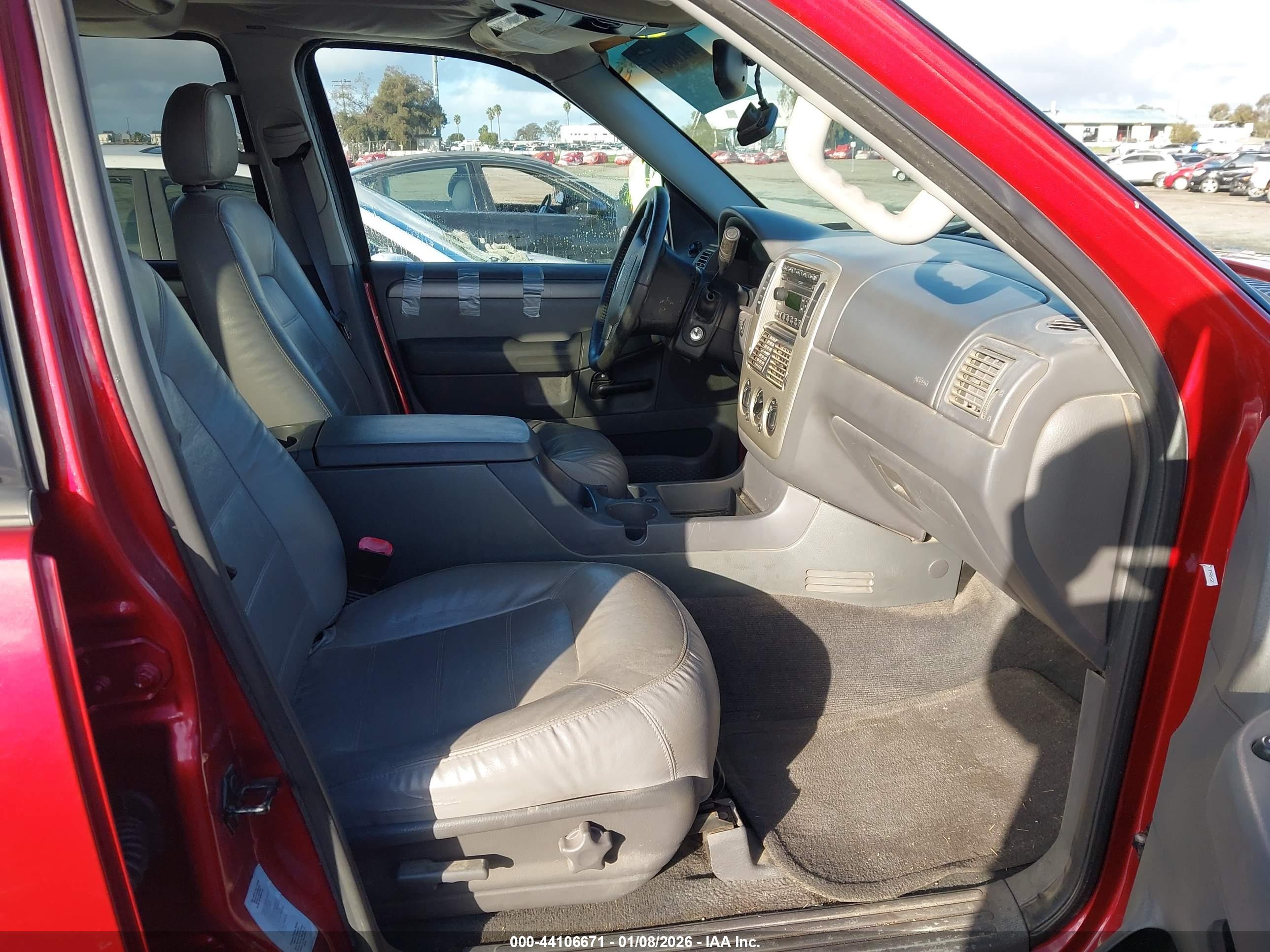 FORD EXPLORER image 5