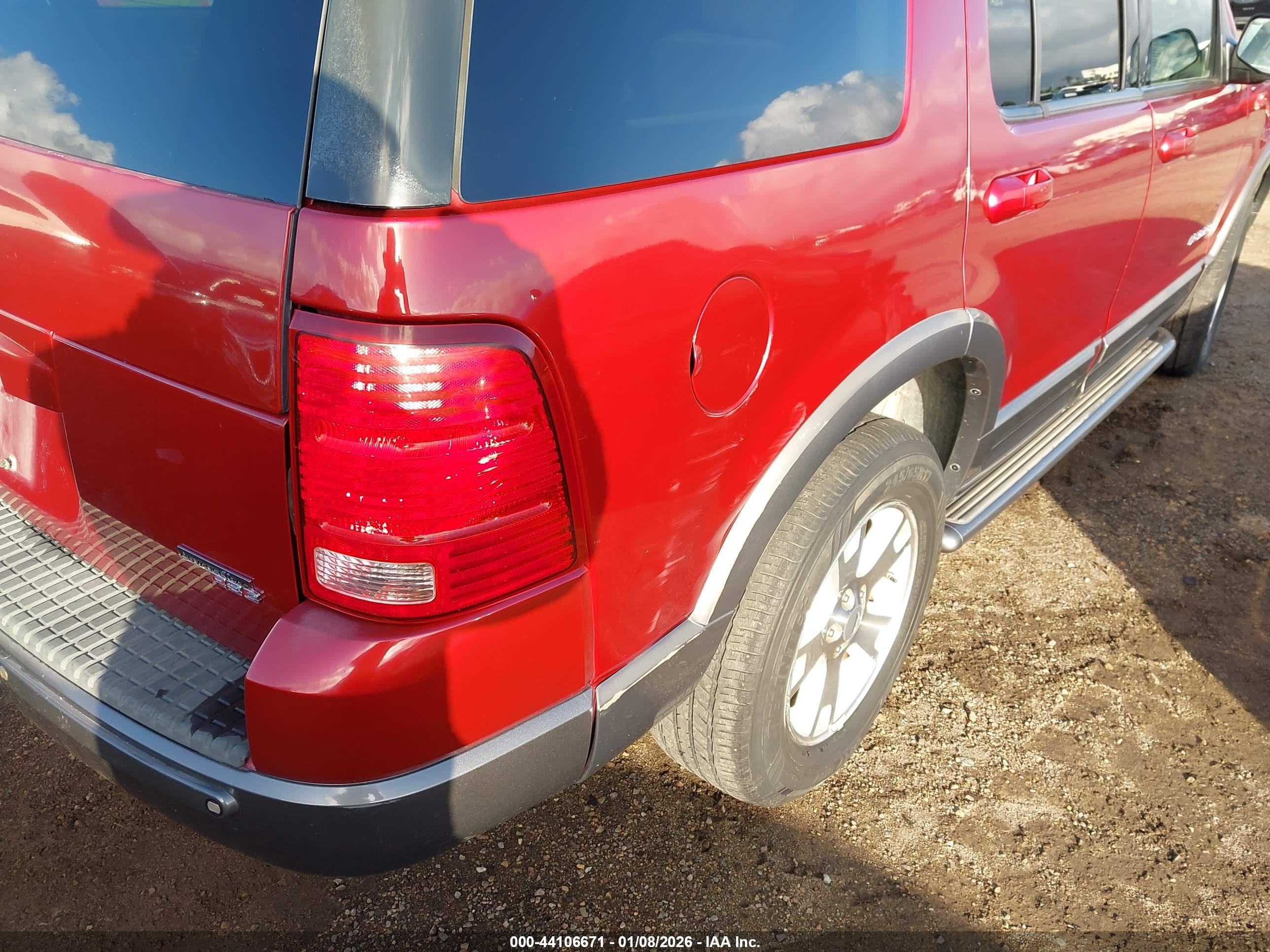 FORD EXPLORER image 6