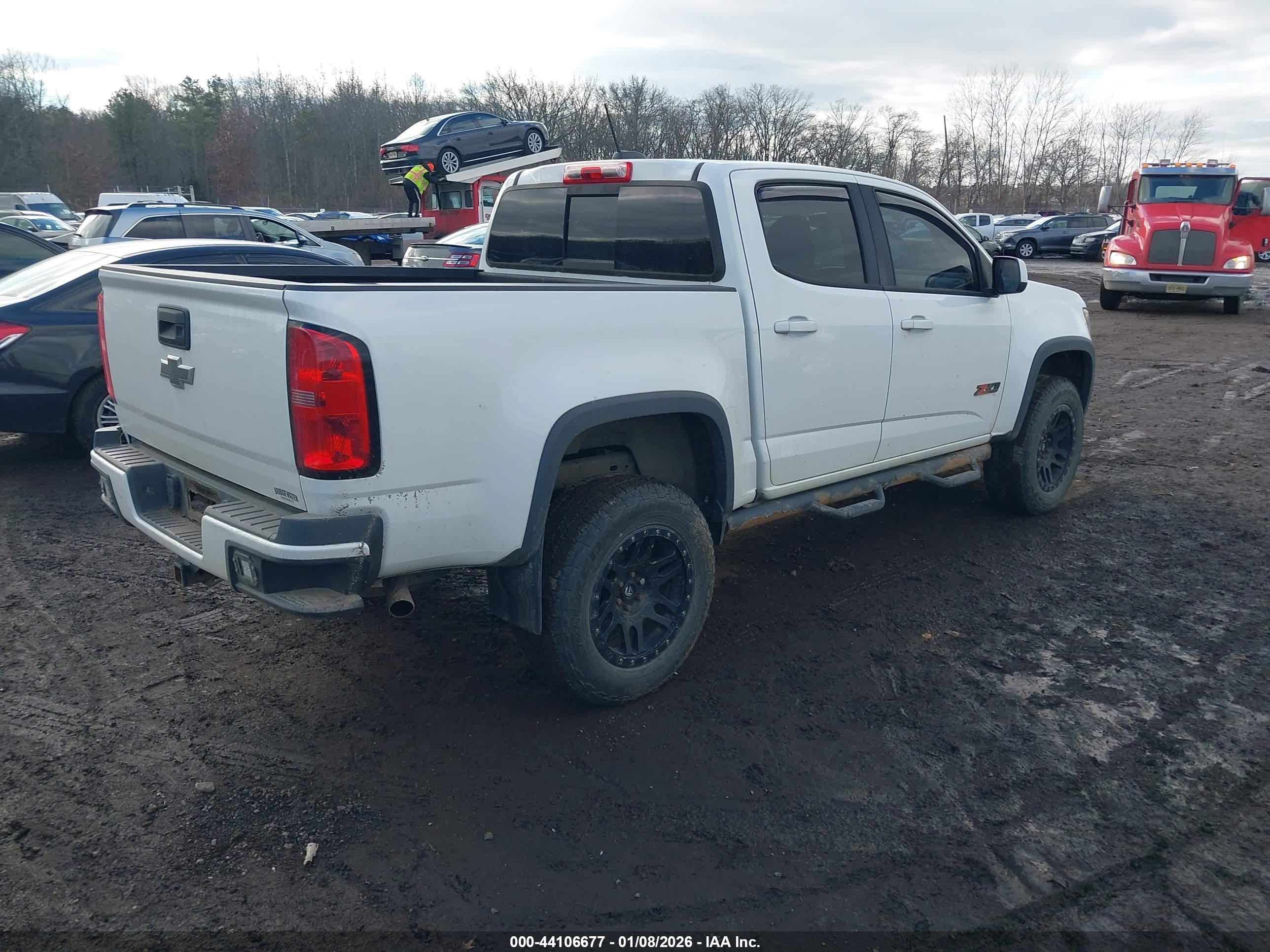 CHEVROLET COLORADO image 4