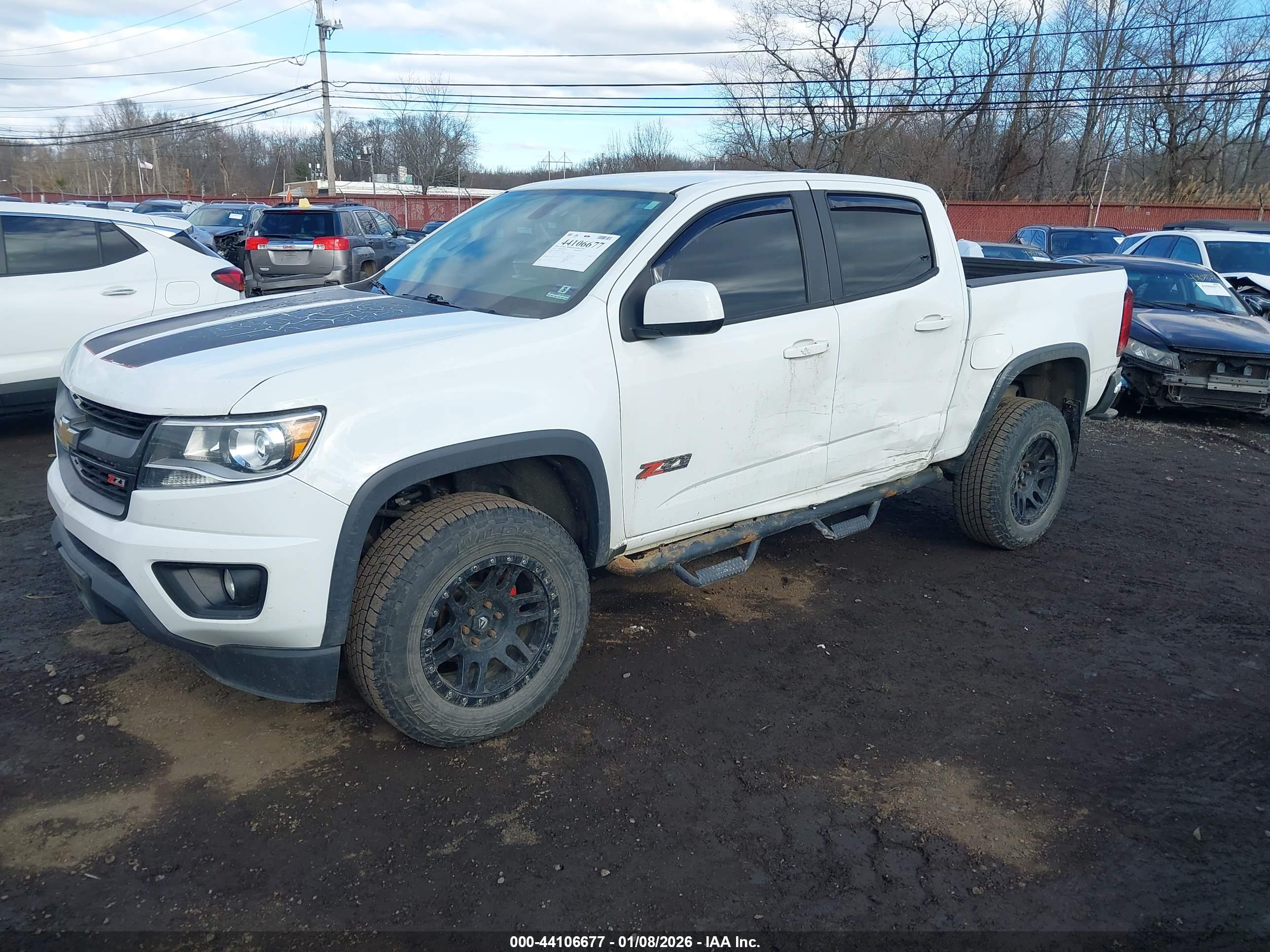 CHEVROLET COLORADO image 6