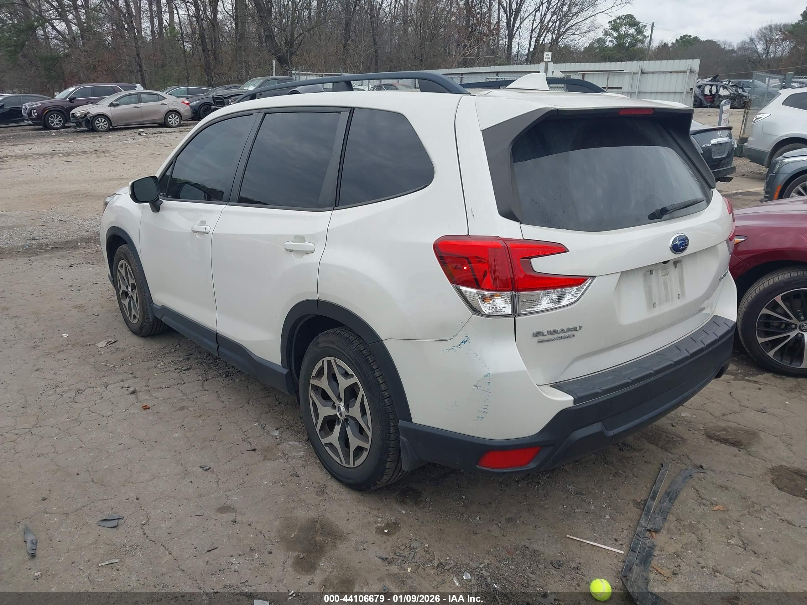 SUBARU FORESTER image 3