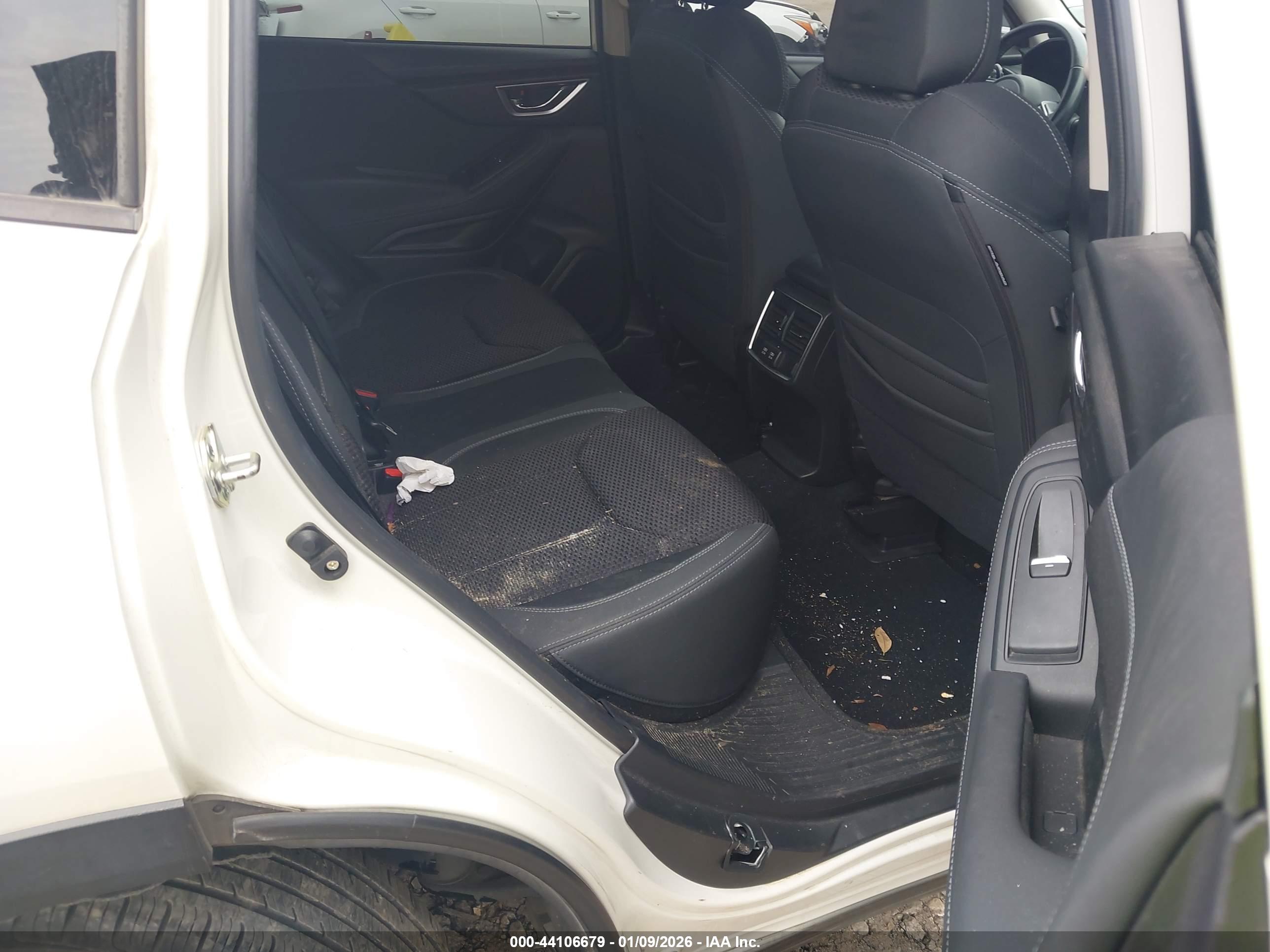 SUBARU FORESTER image 8