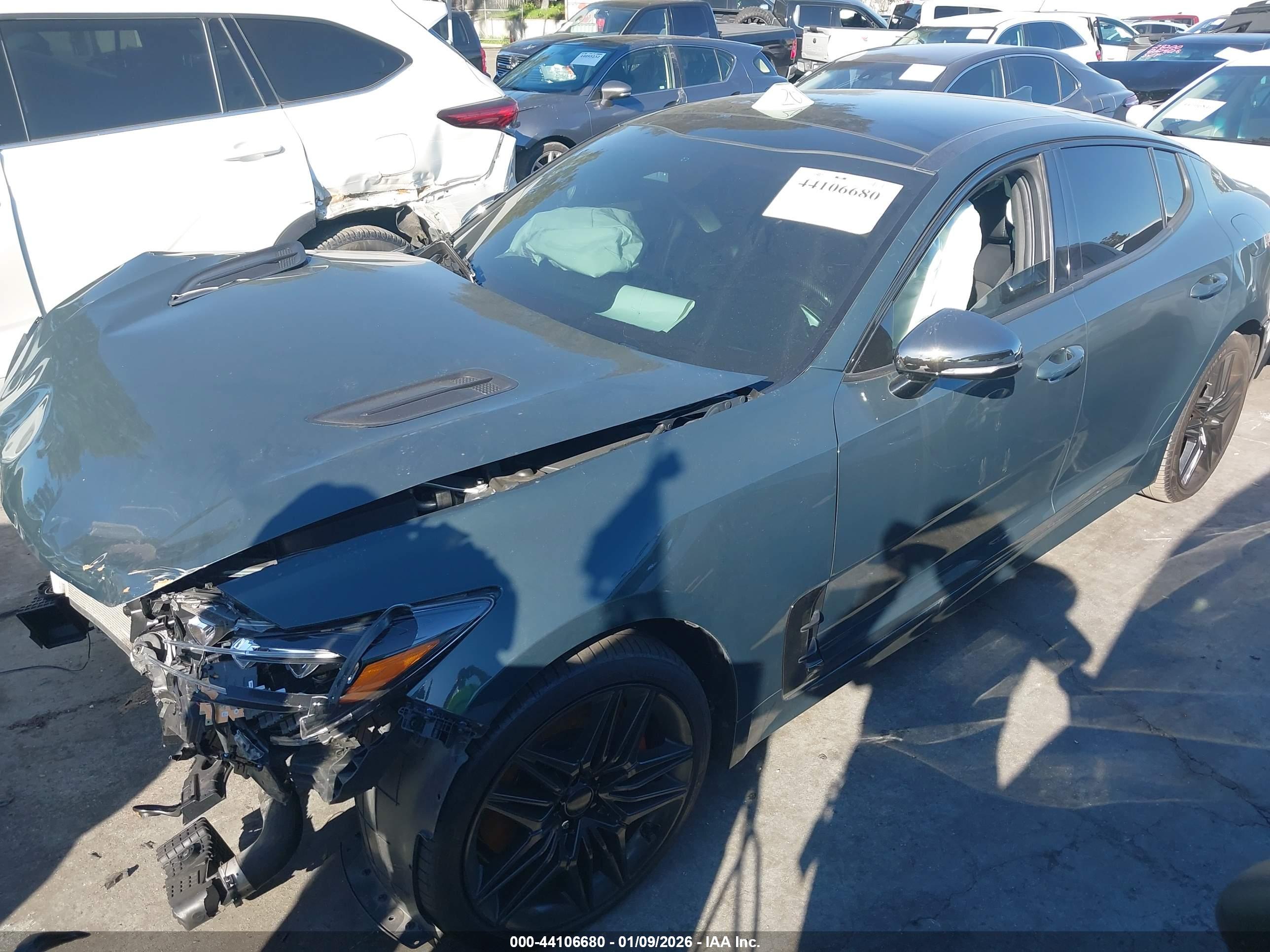 KIA STINGER image 2
