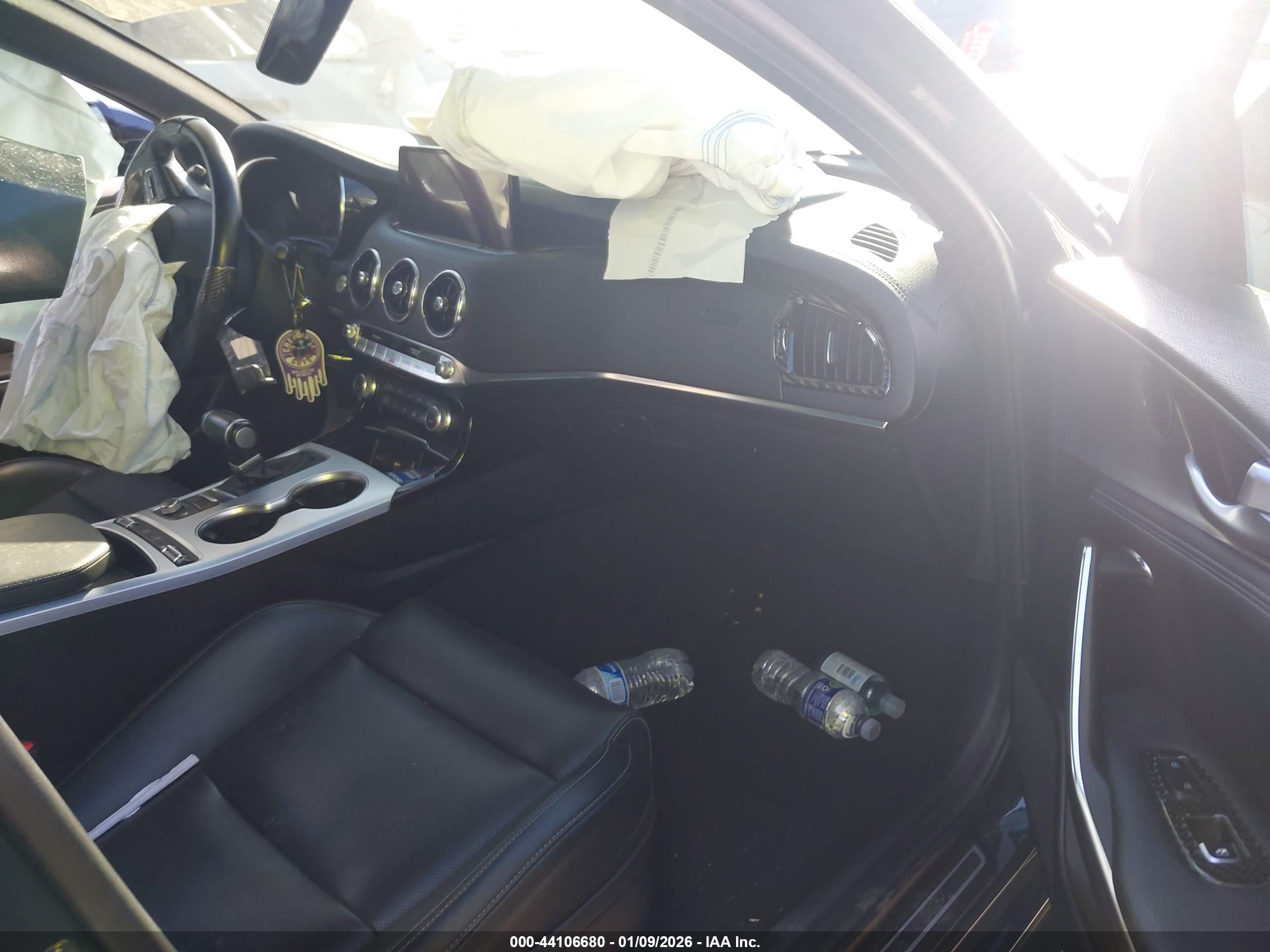 KIA STINGER image 5