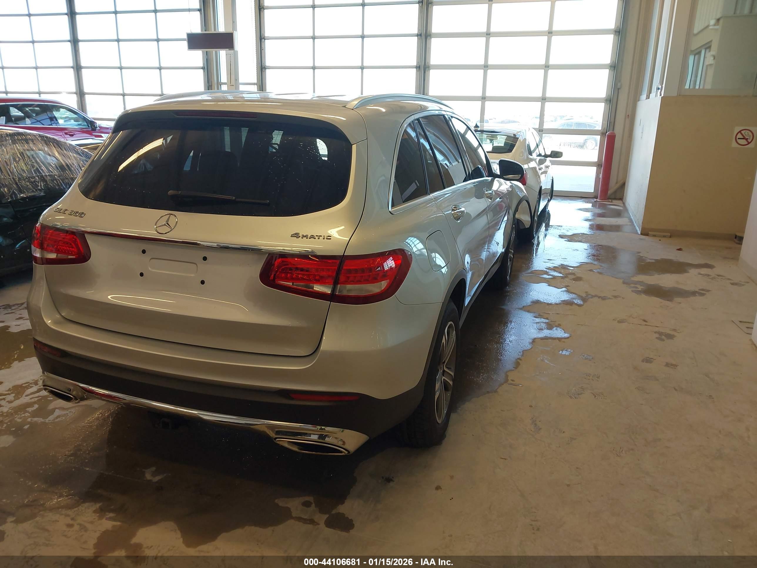 MERCEDES-BENZ GLC image 4