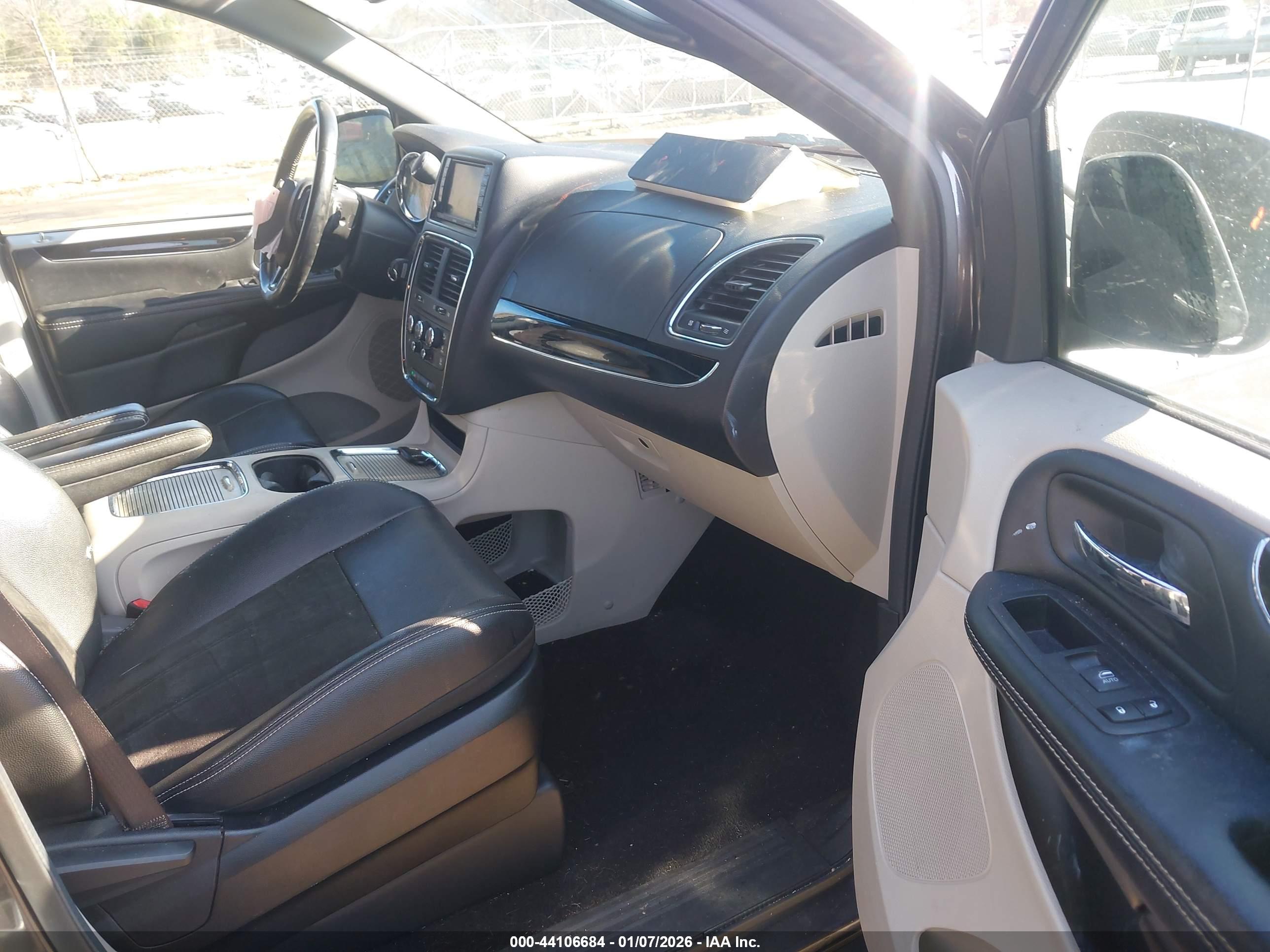 DODGE GRAND image 5