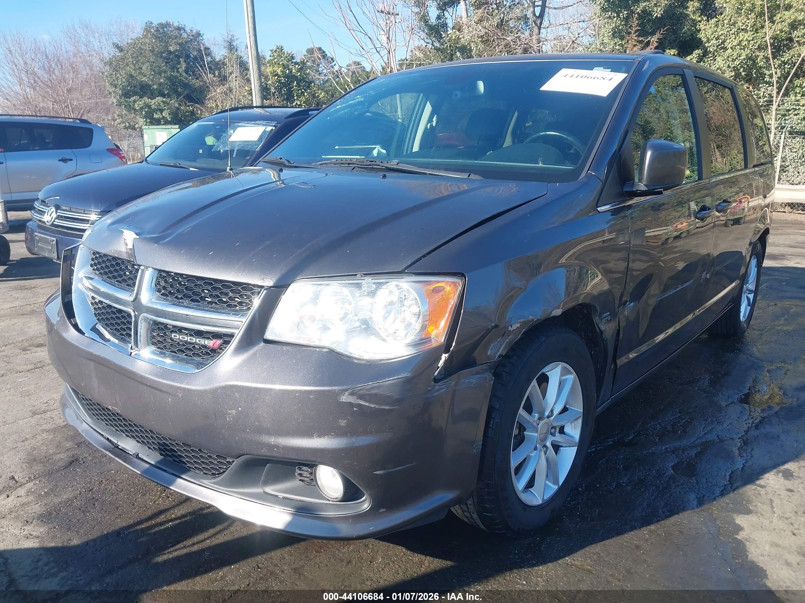 DODGE GRAND image 6