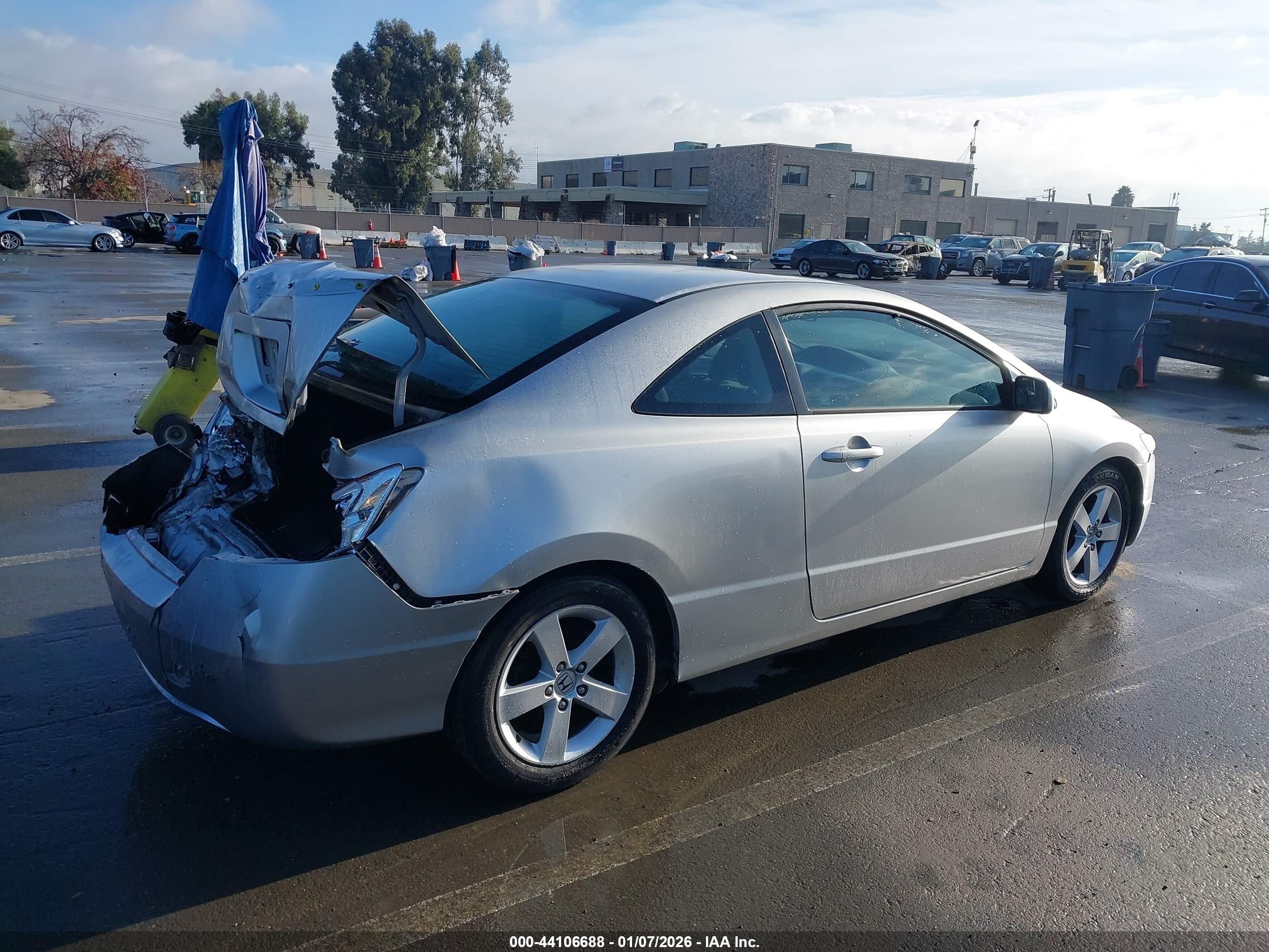 HONDA CIVIC image 4