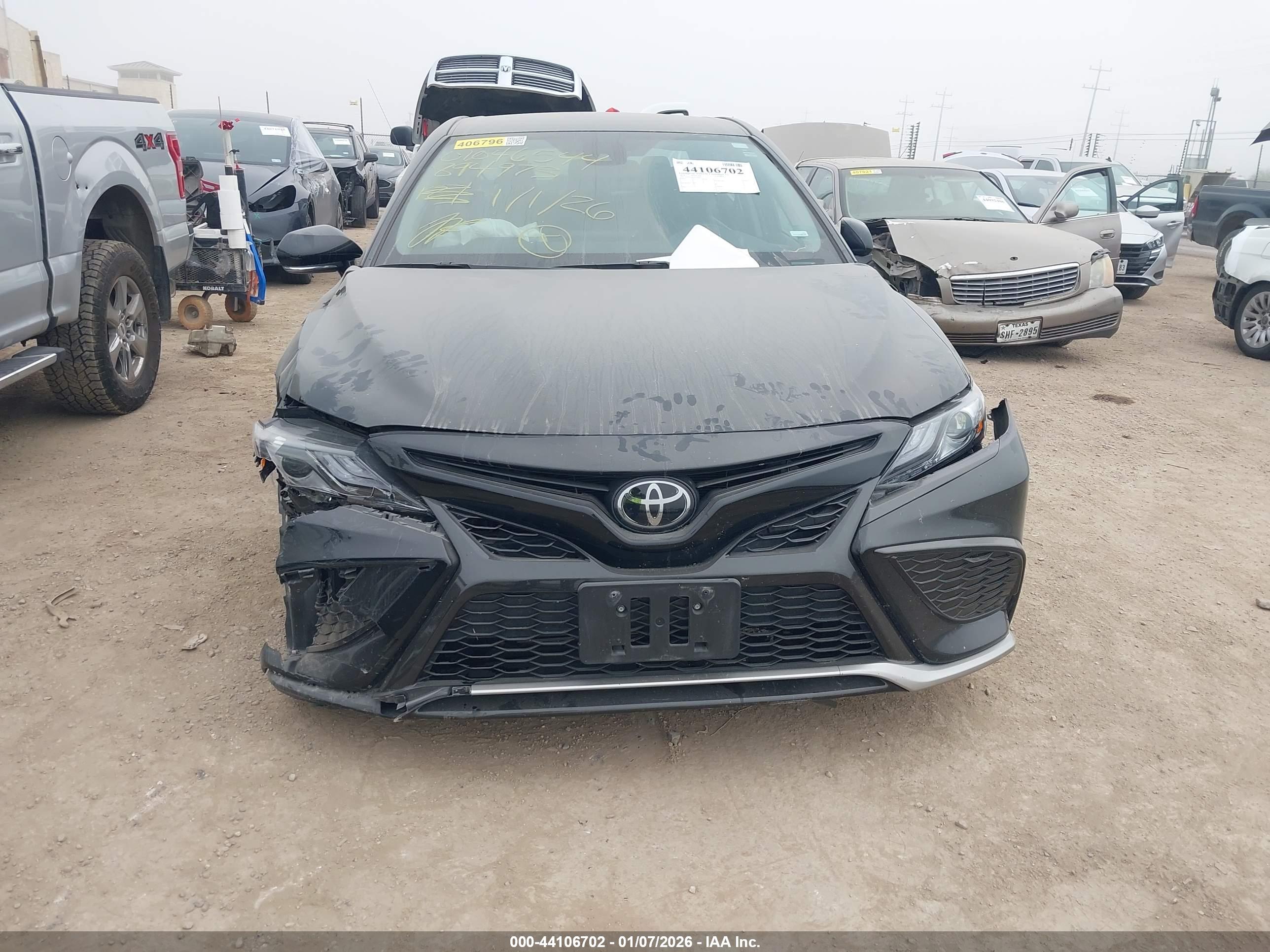 TOYOTA CAMRY image 6
