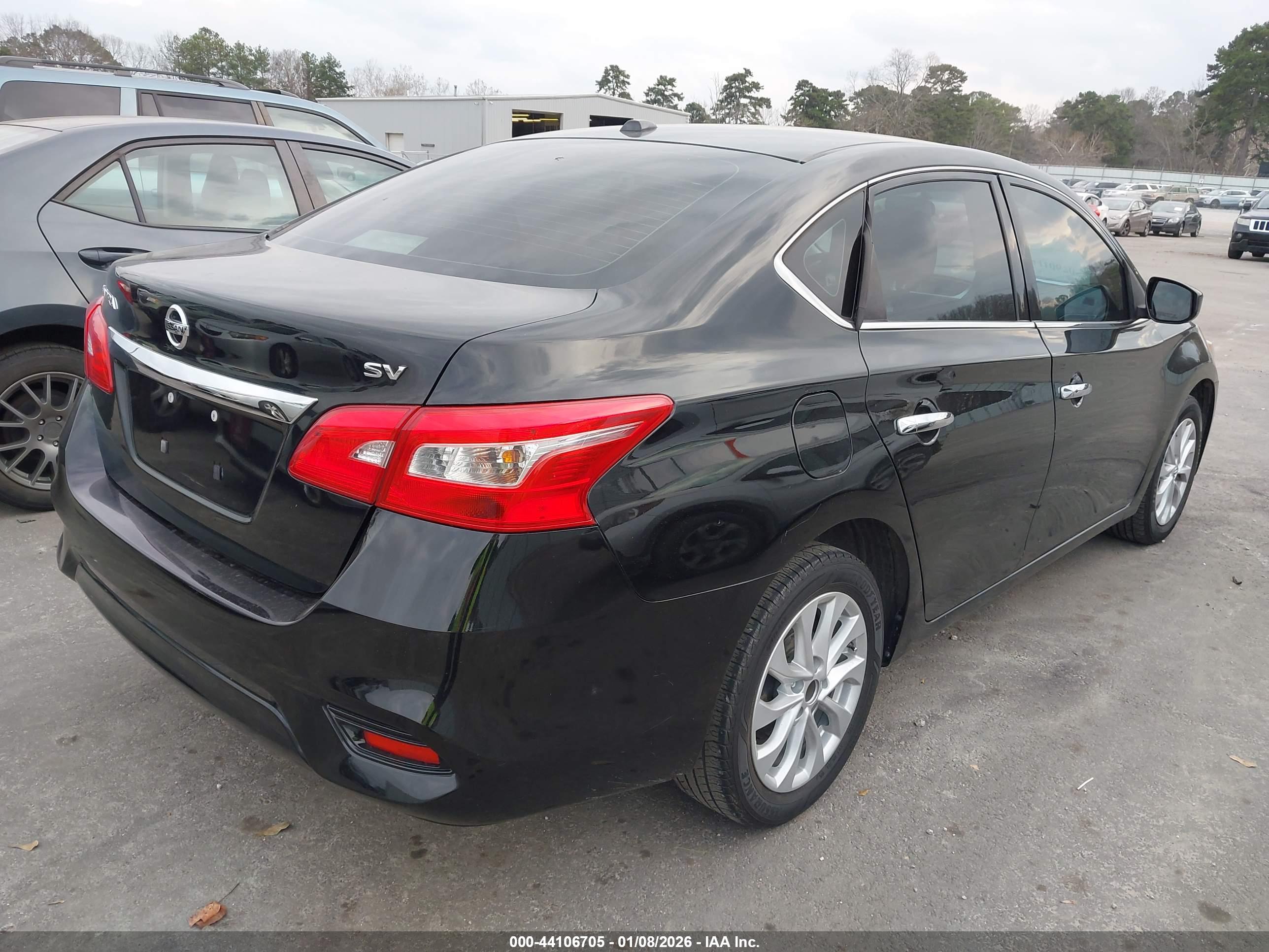 NISSAN SENTRA image 4