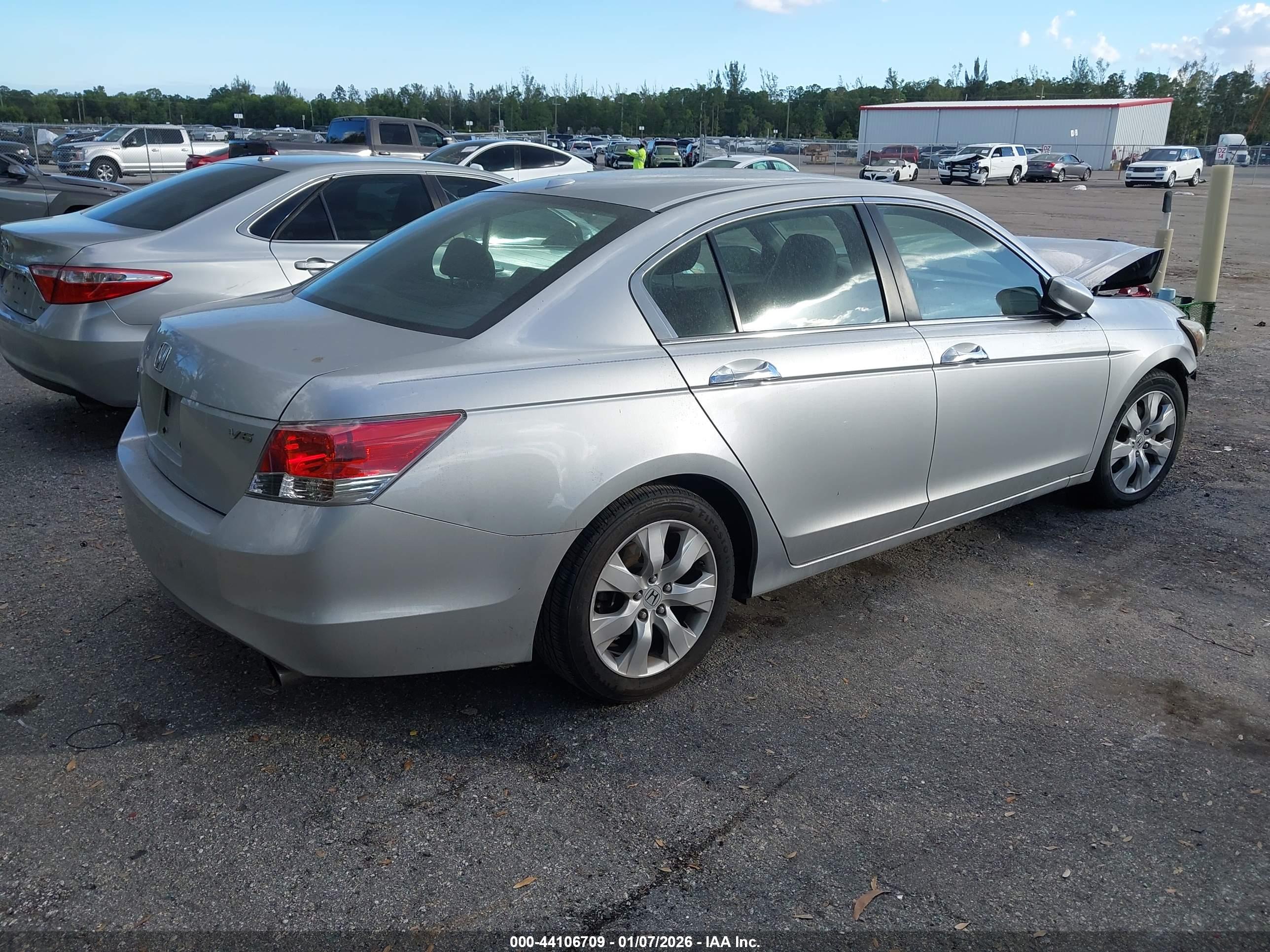 HONDA ACCORD image 4