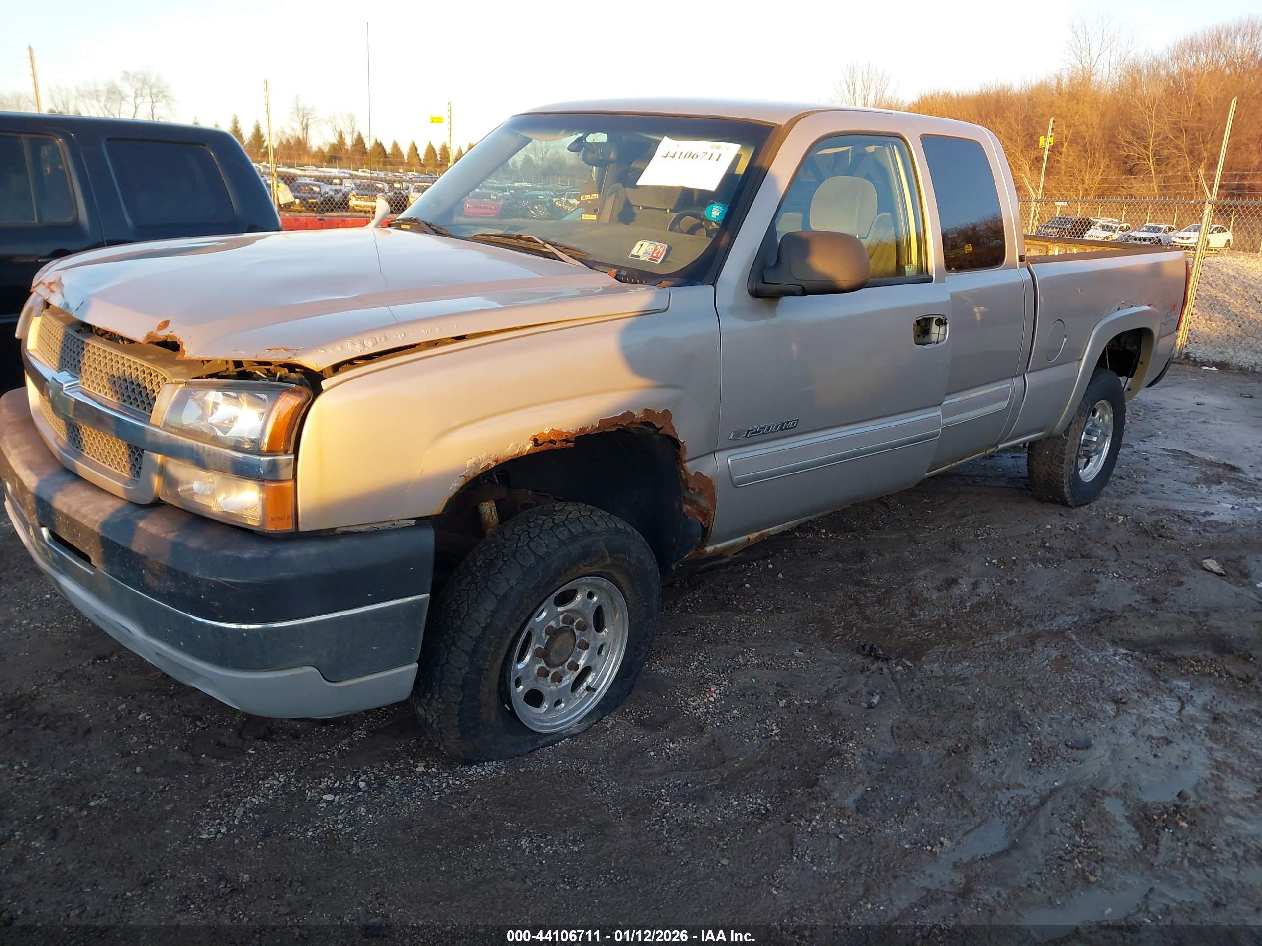 CHEVROLET SILVERADO image 2