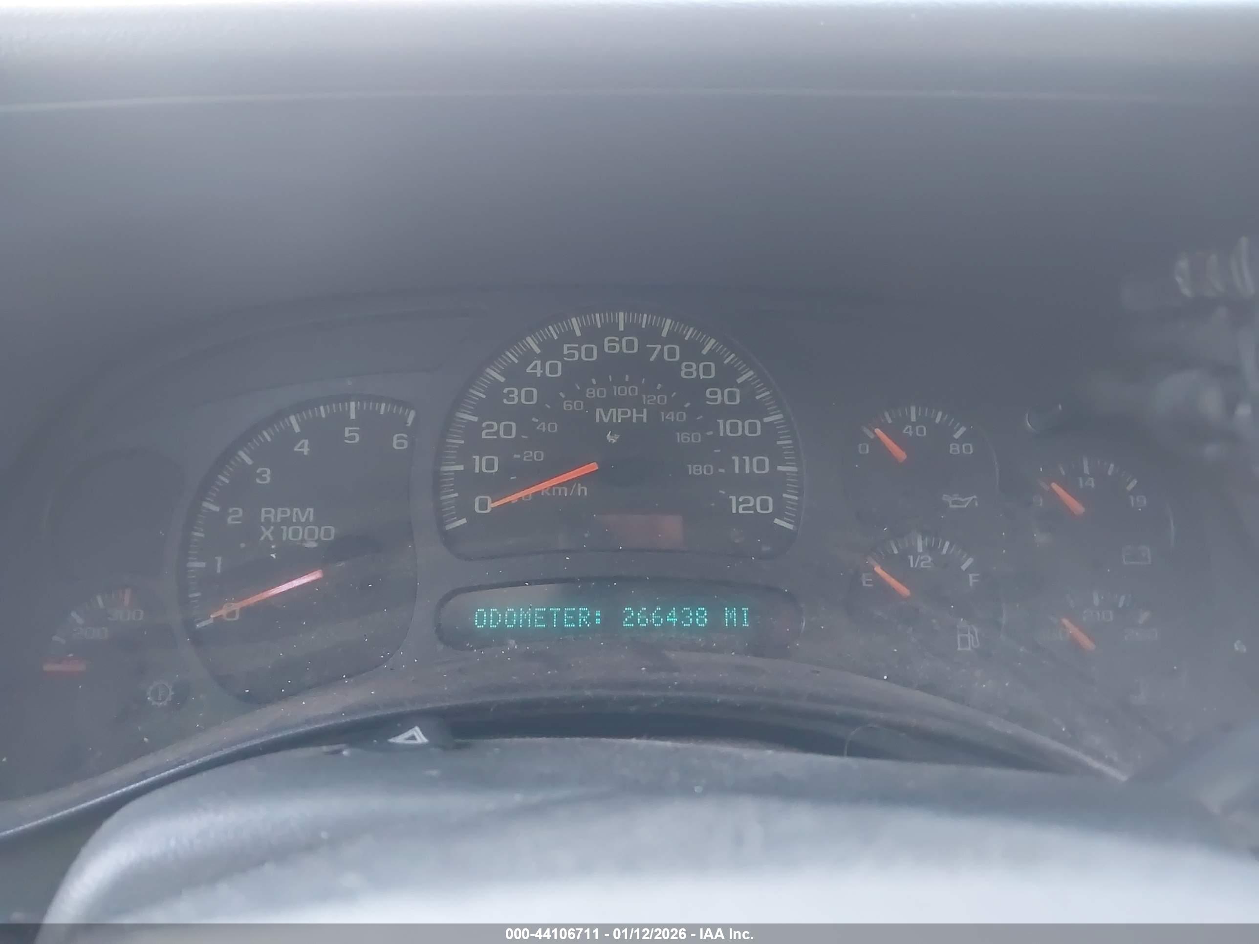 CHEVROLET SILVERADO image 7
