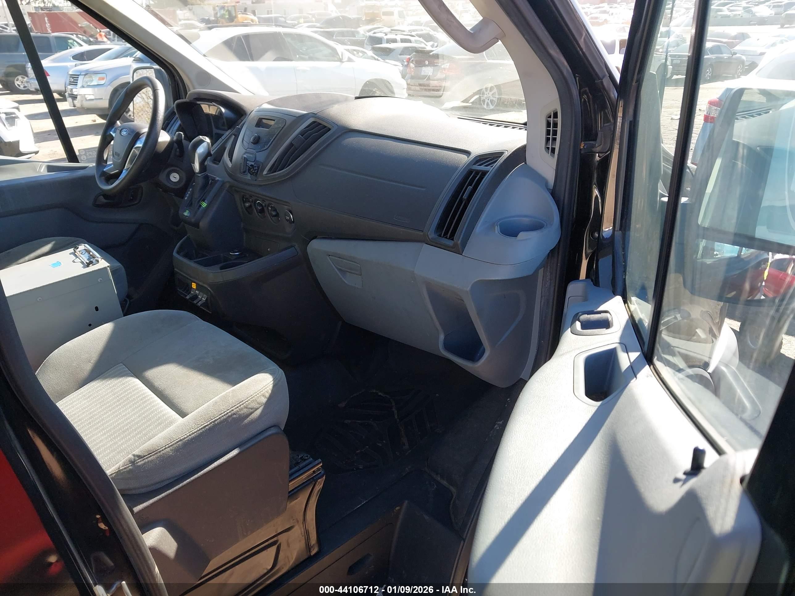 FORD TRANSIT-250 image 5