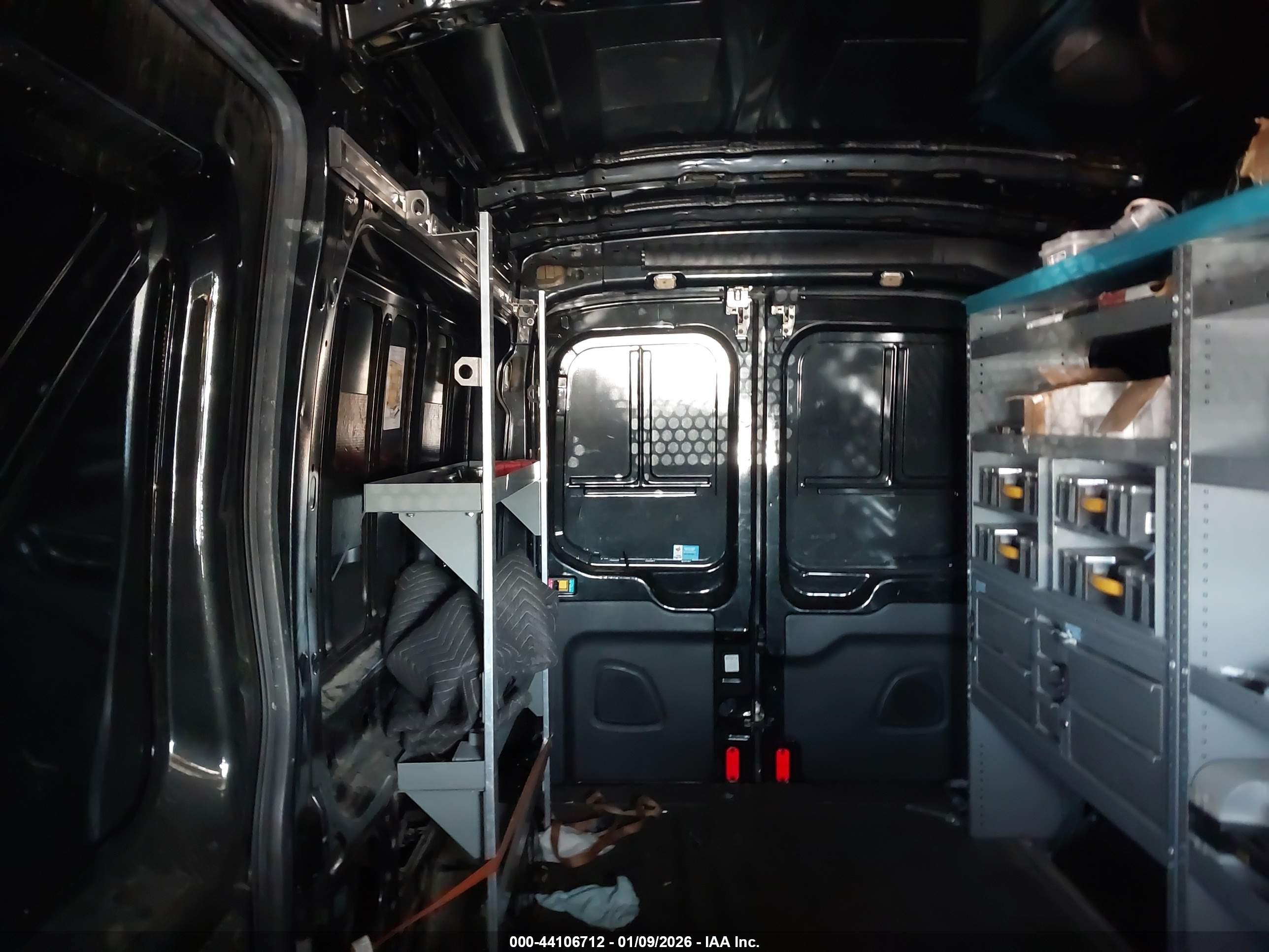 FORD TRANSIT-250 image 8