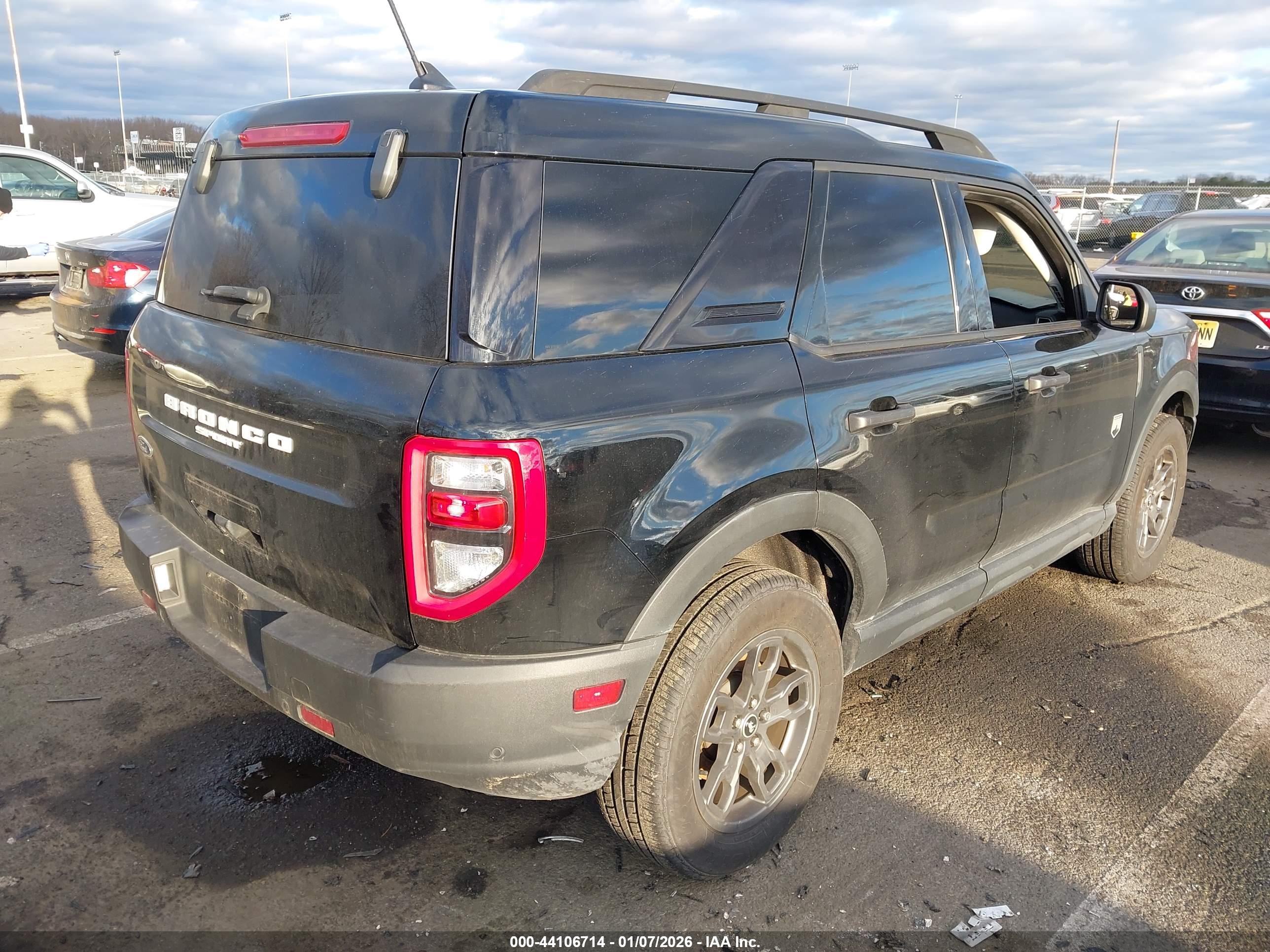 FORD BRONCO image 4