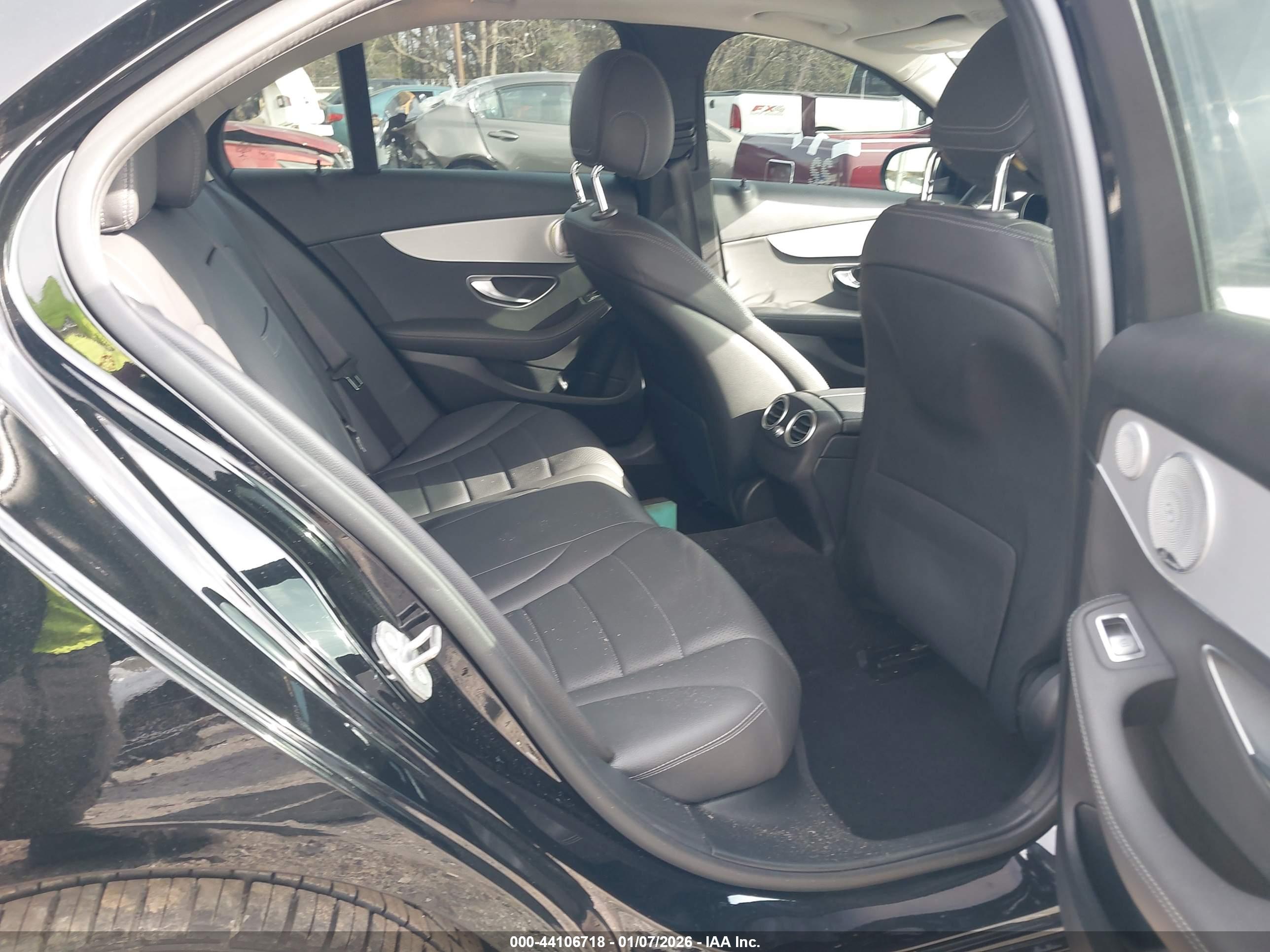 MERCEDES-BENZ C image 8