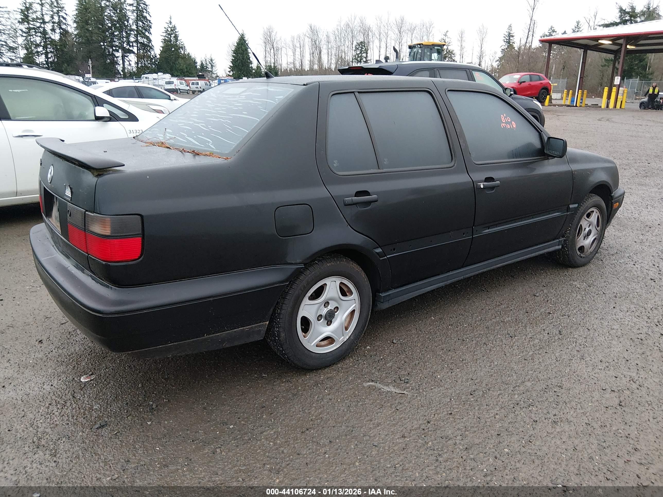 VOLKSWAGEN JETTA image 4