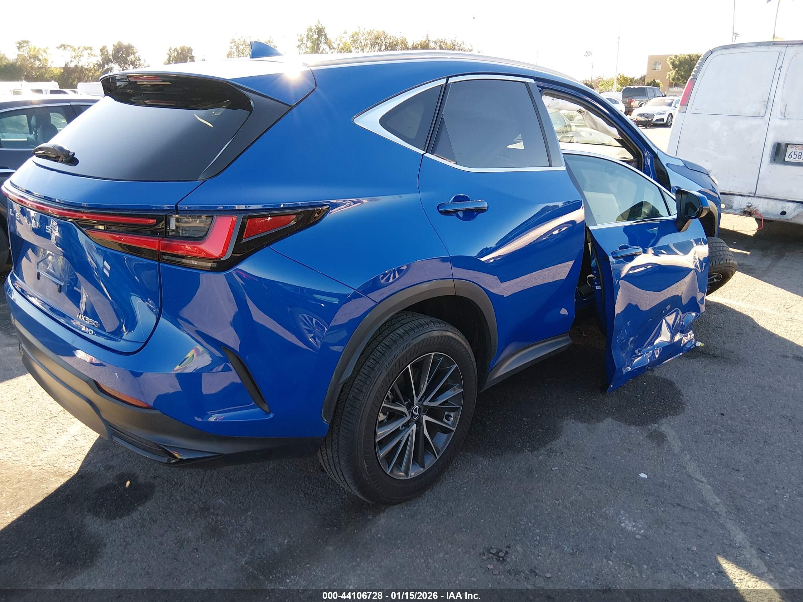 LEXUS NX image 4