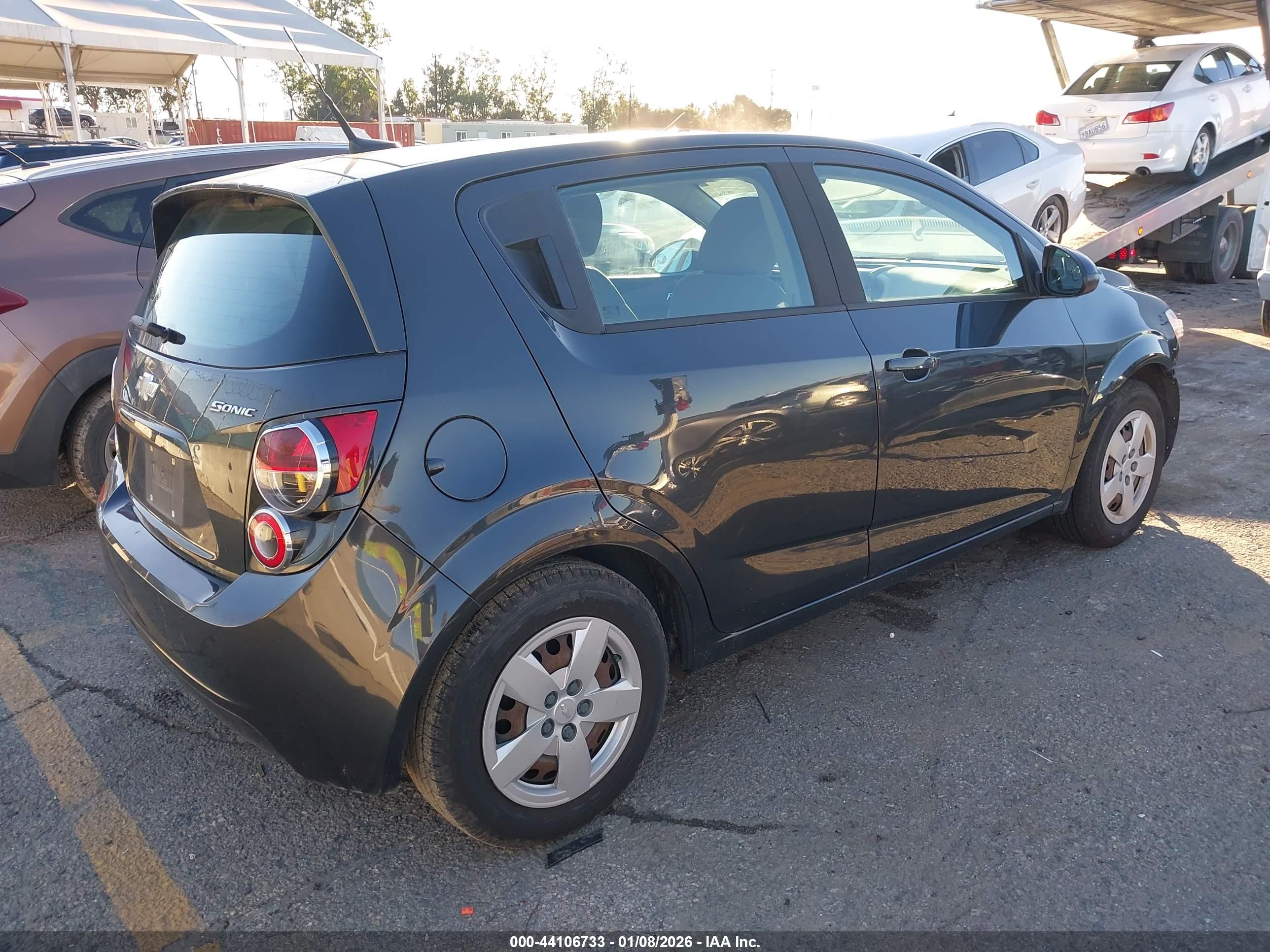 CHEVROLET SONIC image 4
