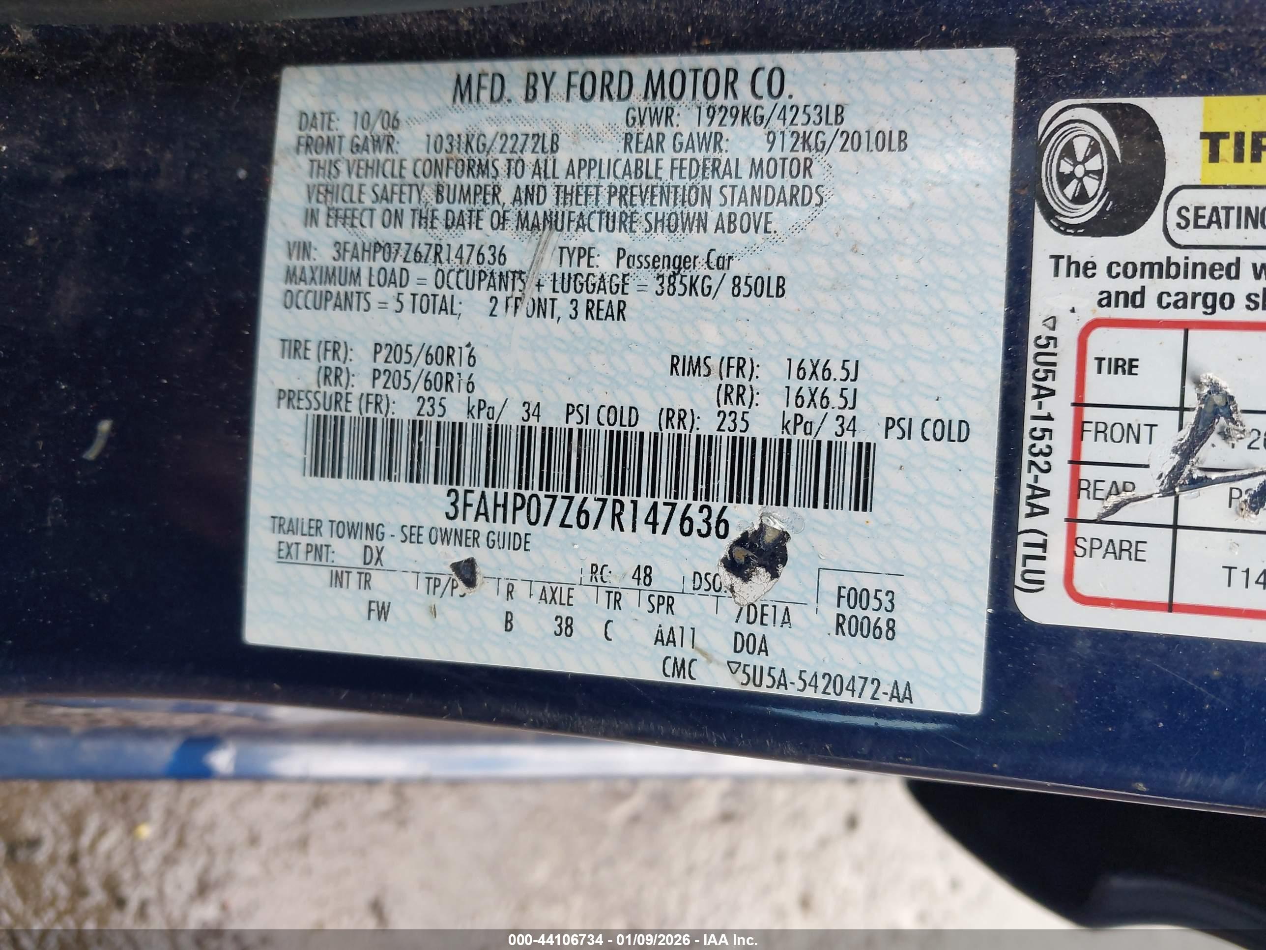 FORD FUSION image 9