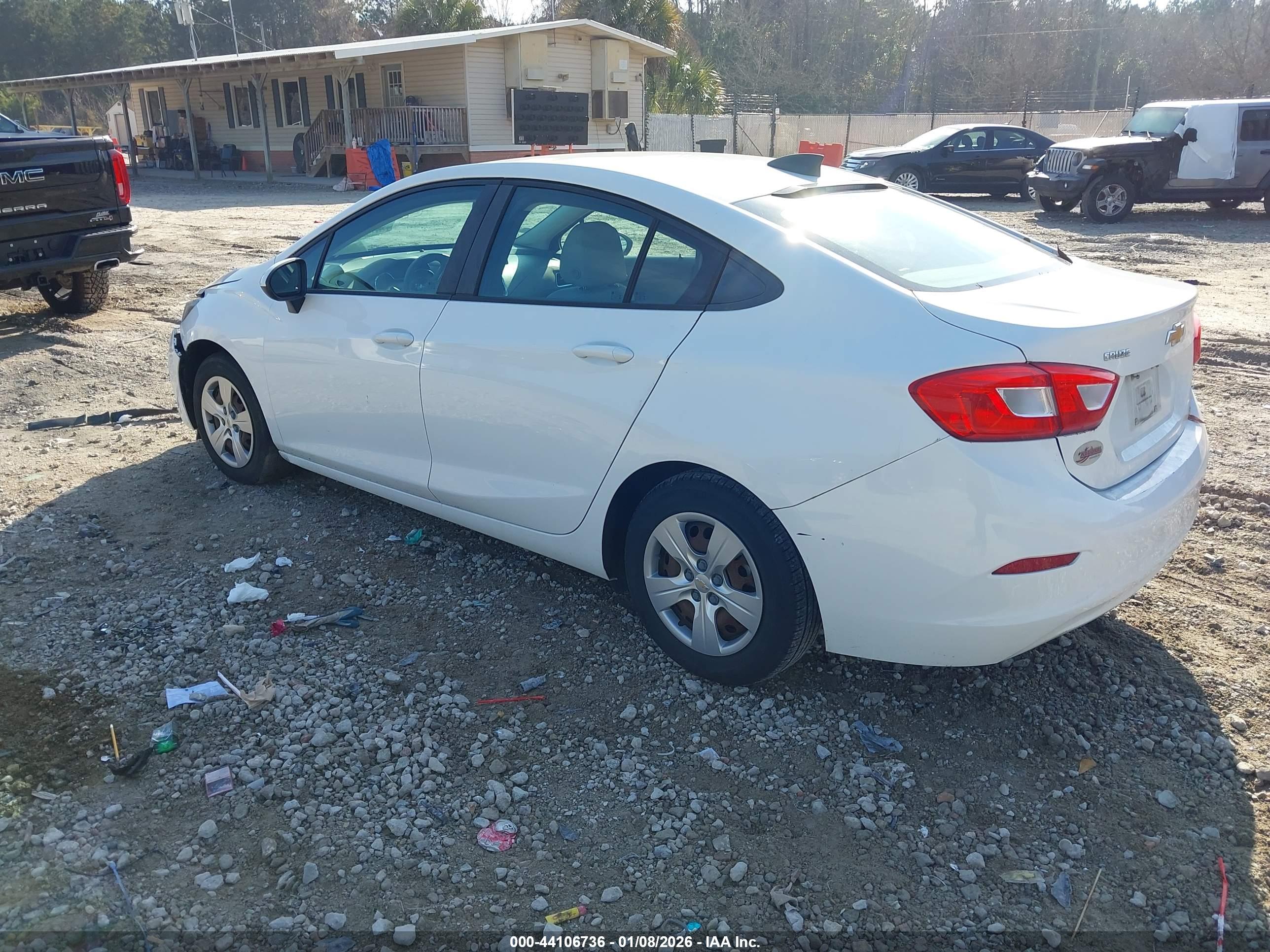CHEVROLET CRUZE image 3