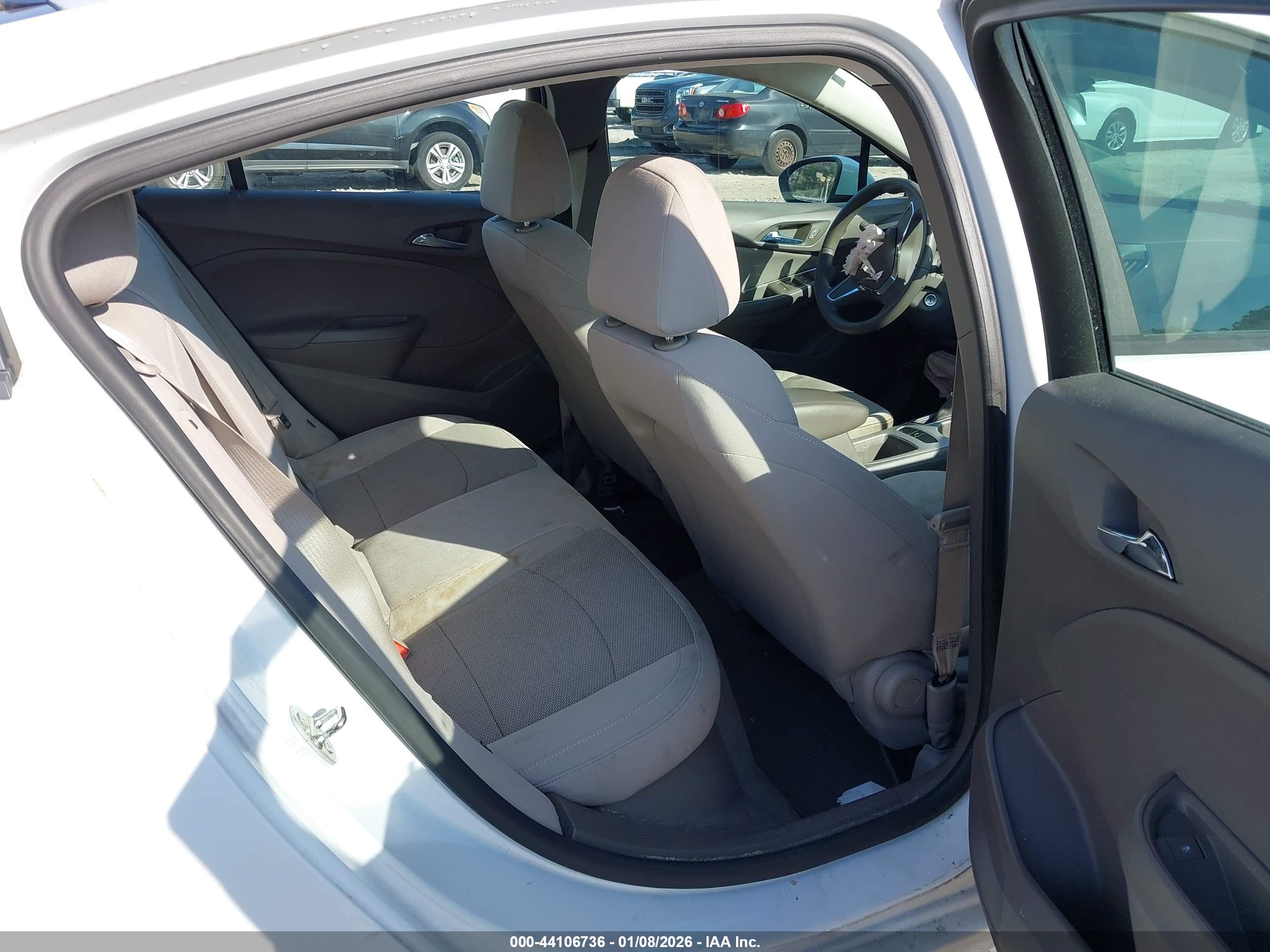 CHEVROLET CRUZE image 8