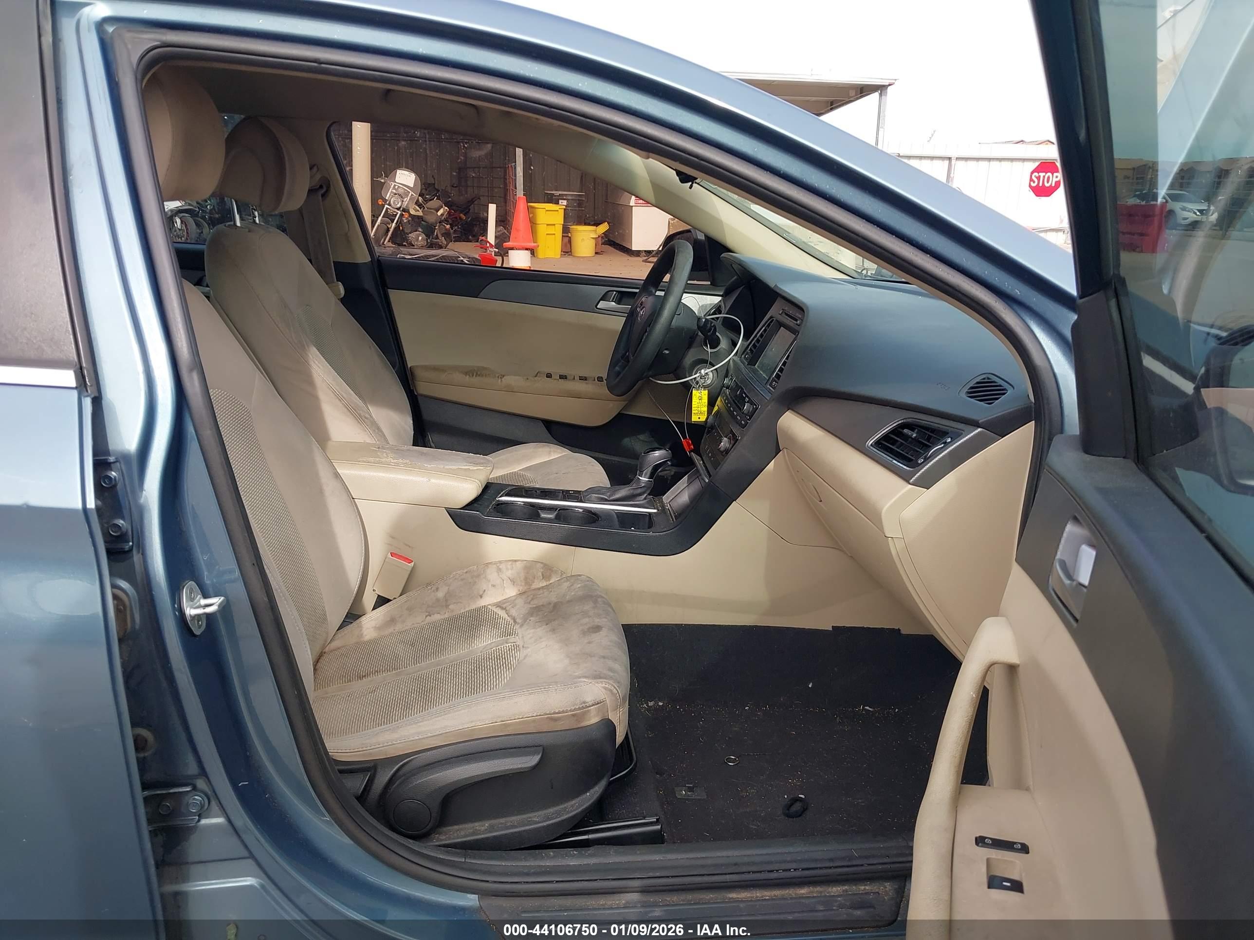 HYUNDAI SONATA image 5