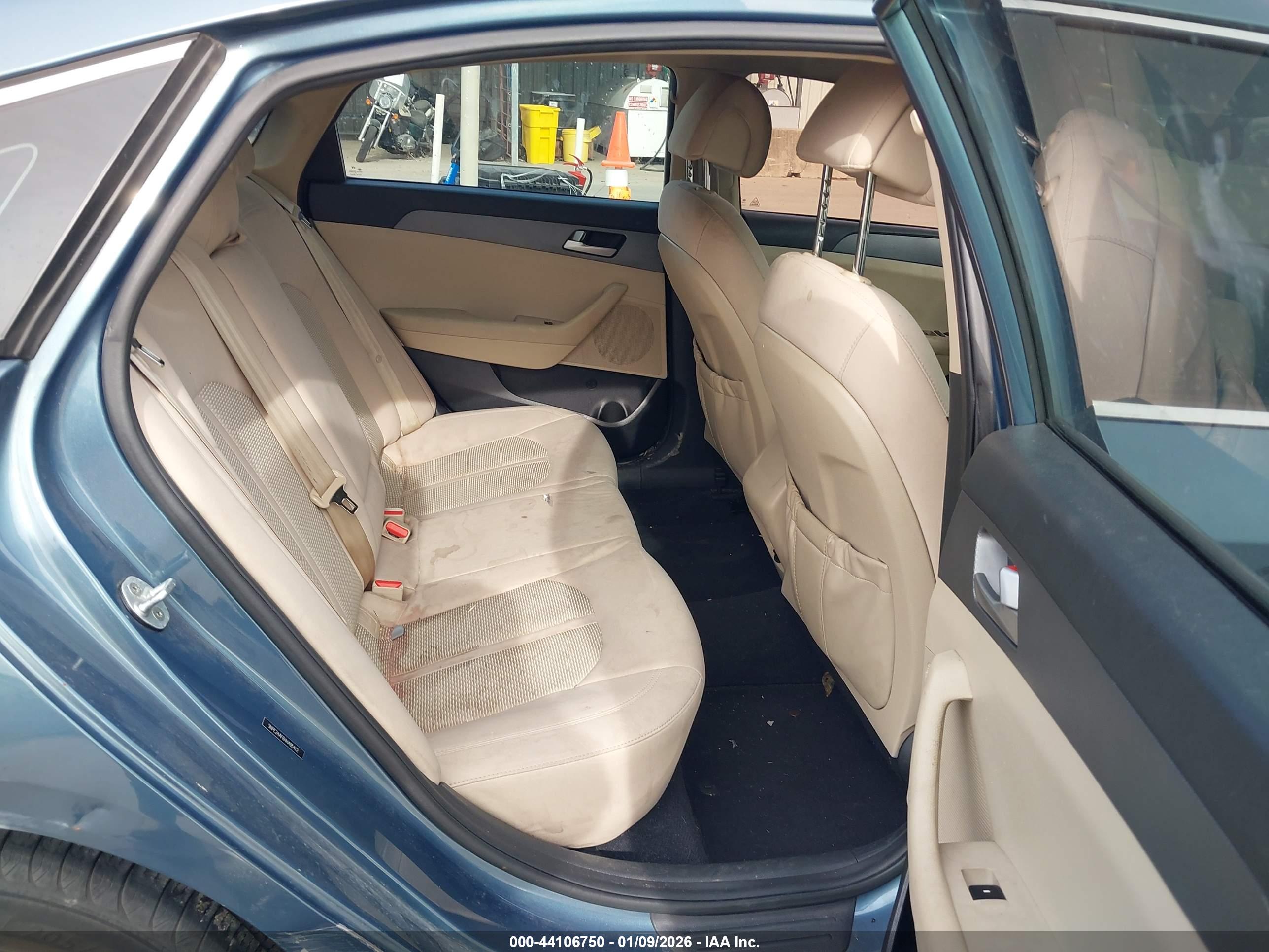 HYUNDAI SONATA image 8
