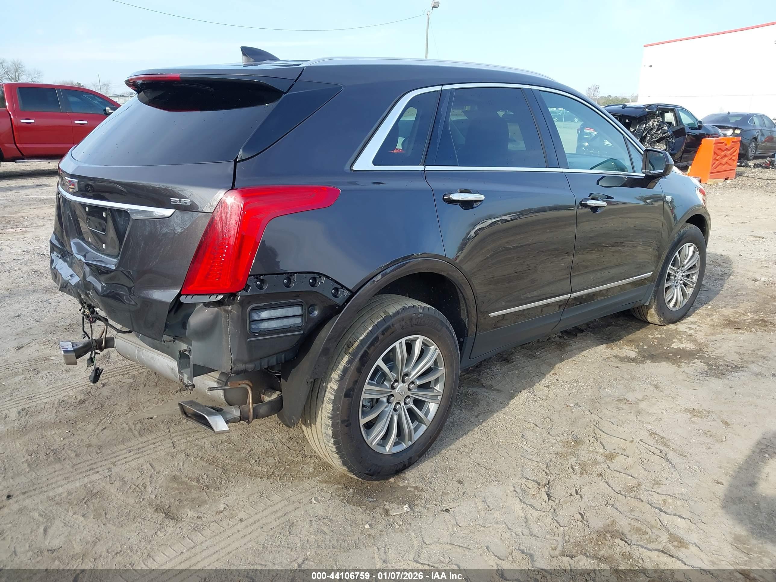 CADILLAC XT5 image 4