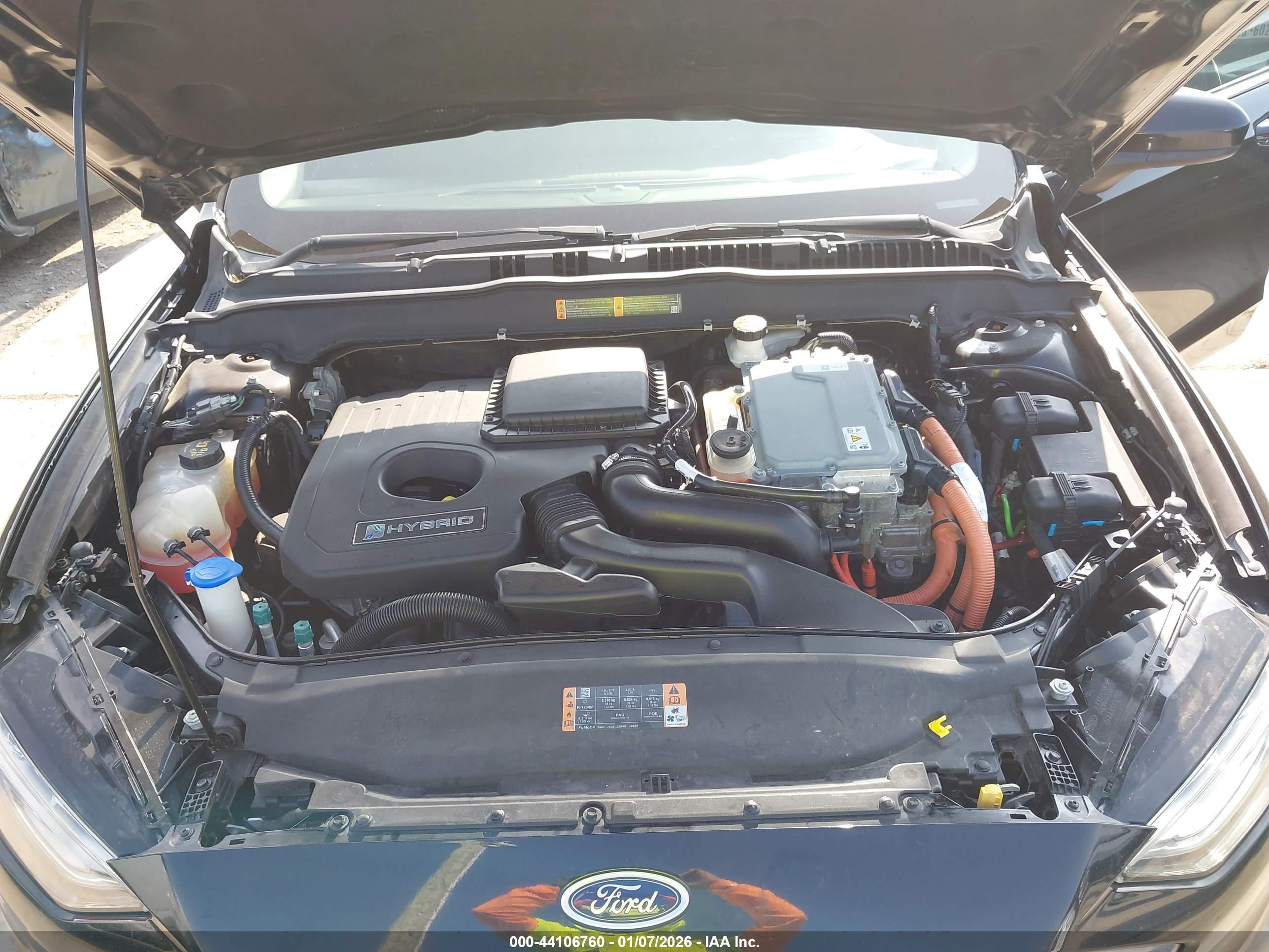 FORD FUSION image 10