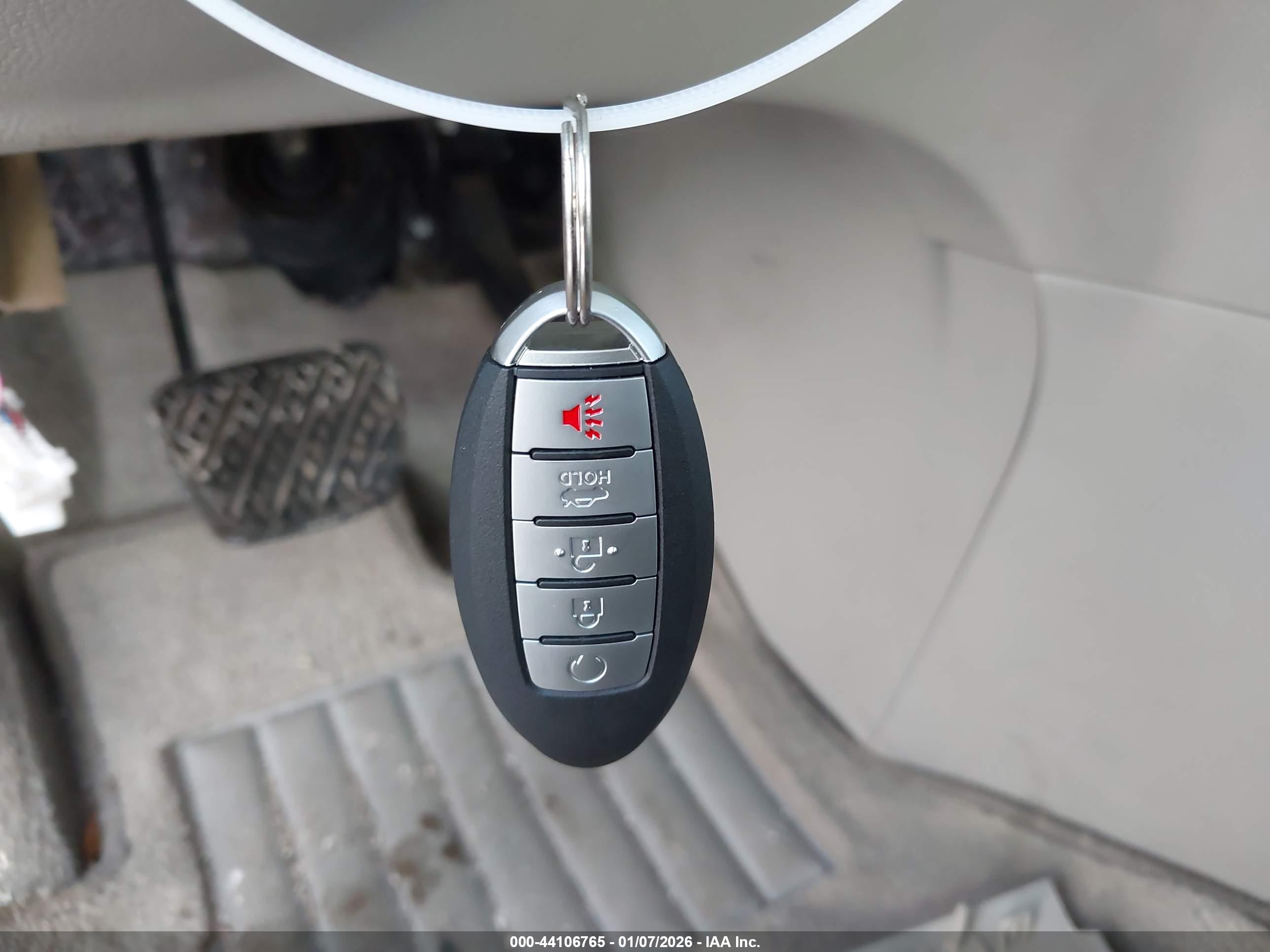 NISSAN QUEST image 11