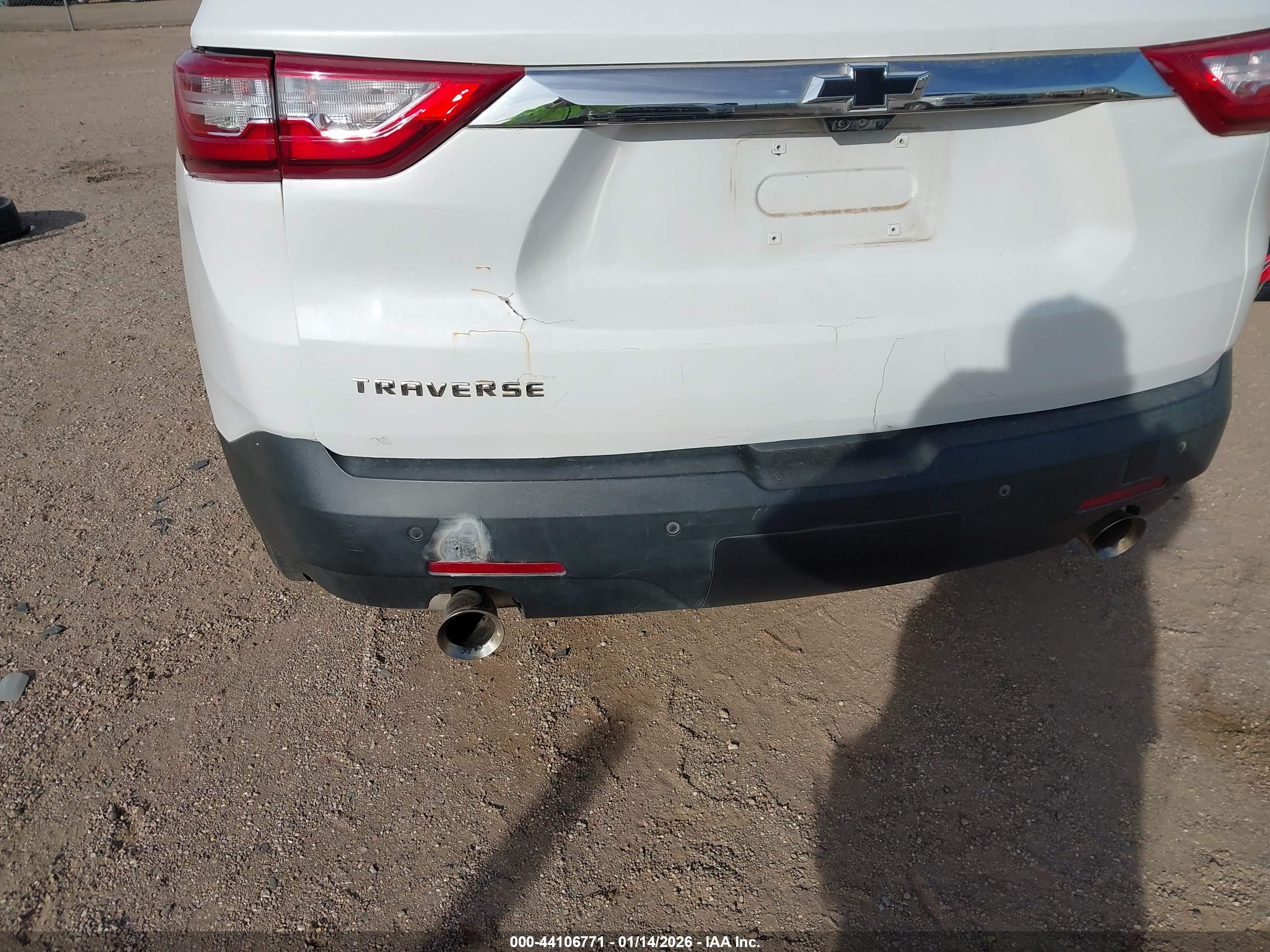 CHEVROLET TRAVERSE image 6