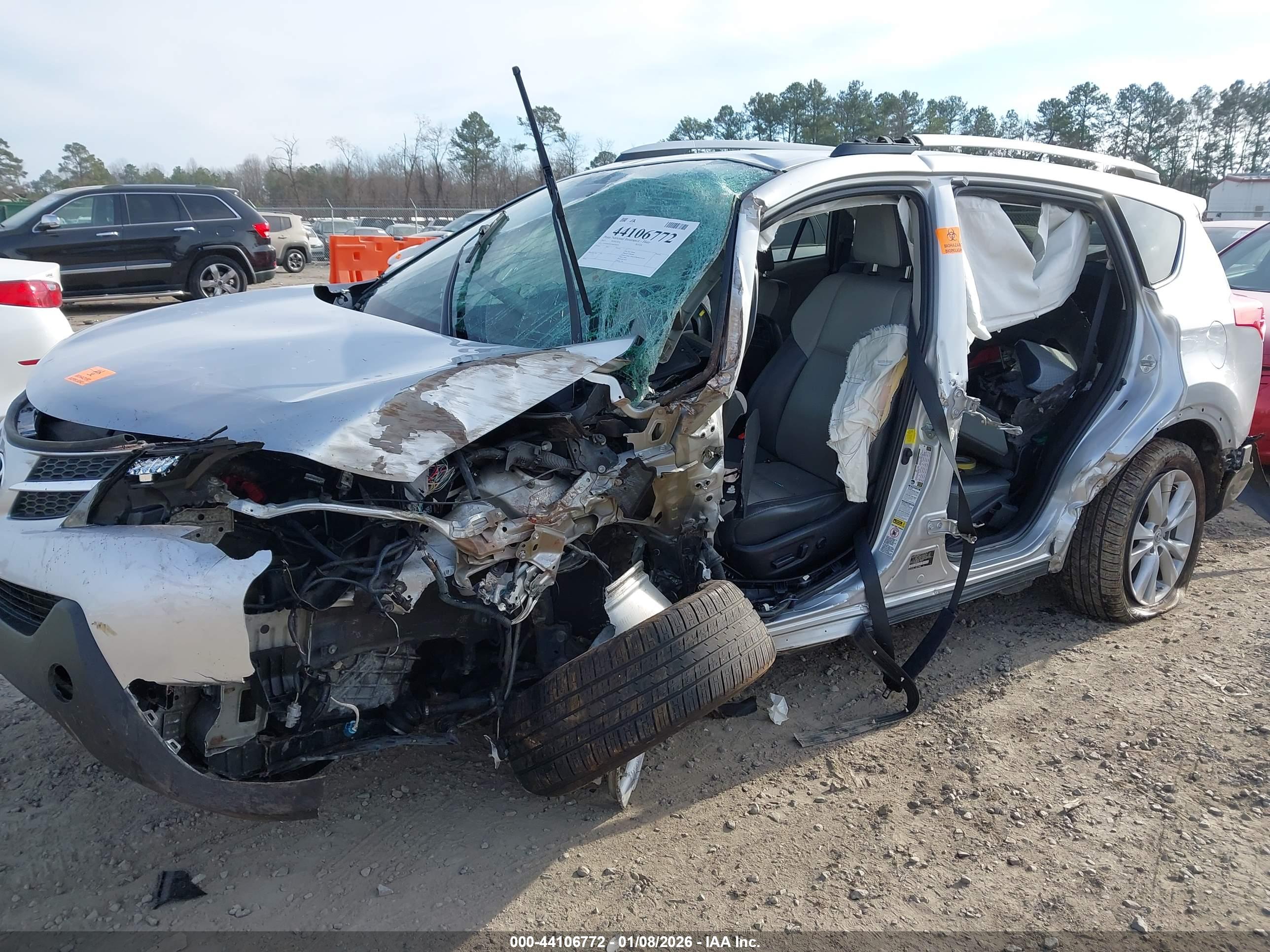 TOYOTA RAV4 image 6