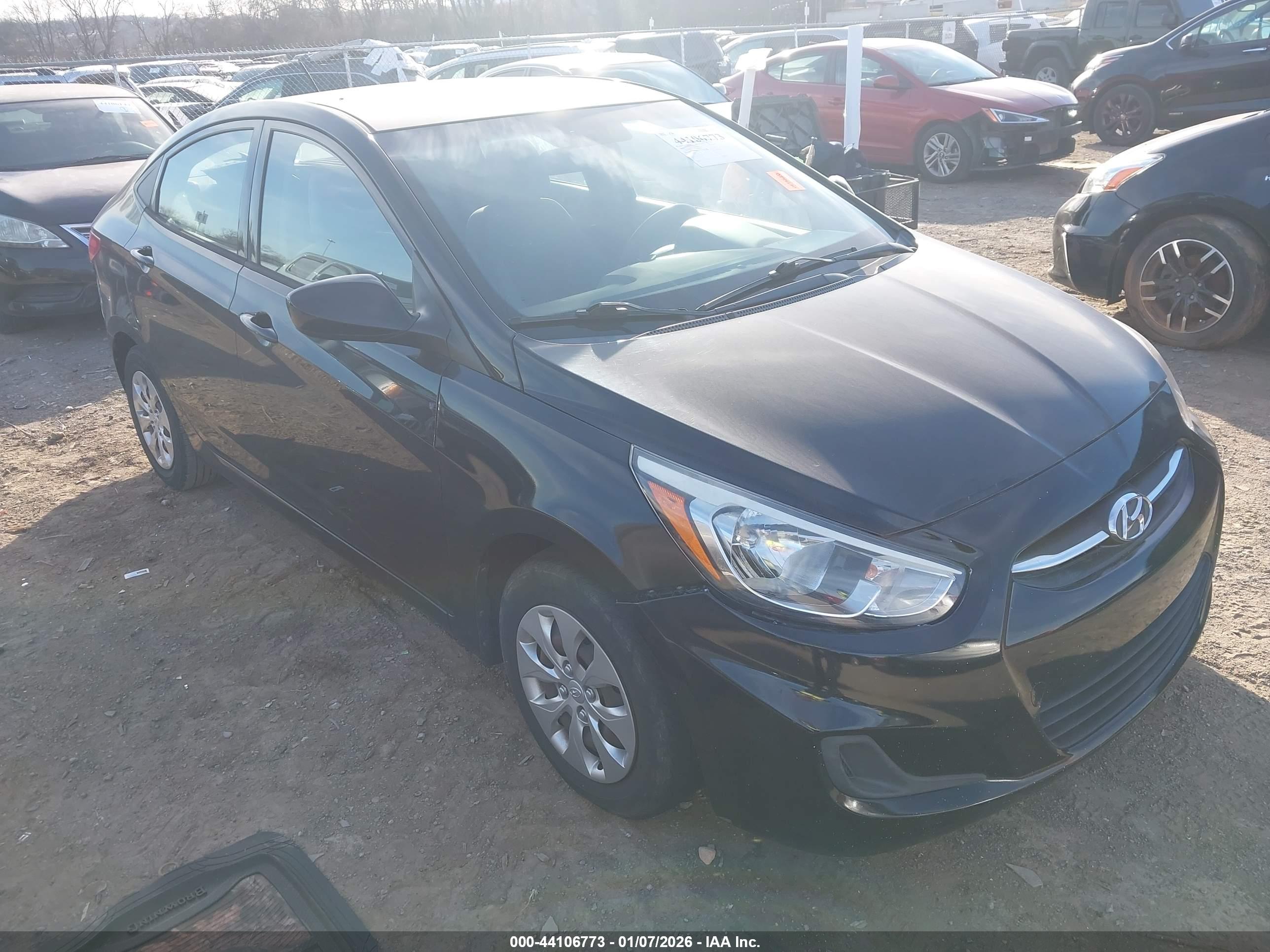 HYUNDAI ACCENT image 6