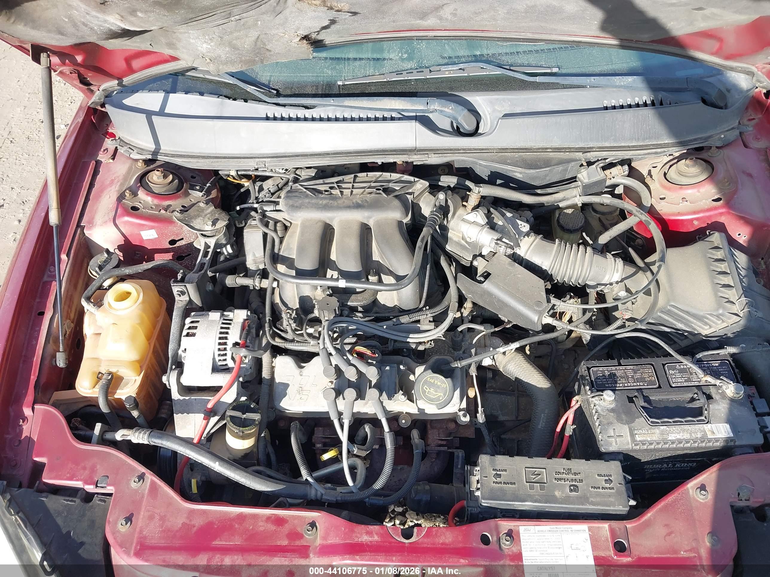 FORD TAURUS image 10